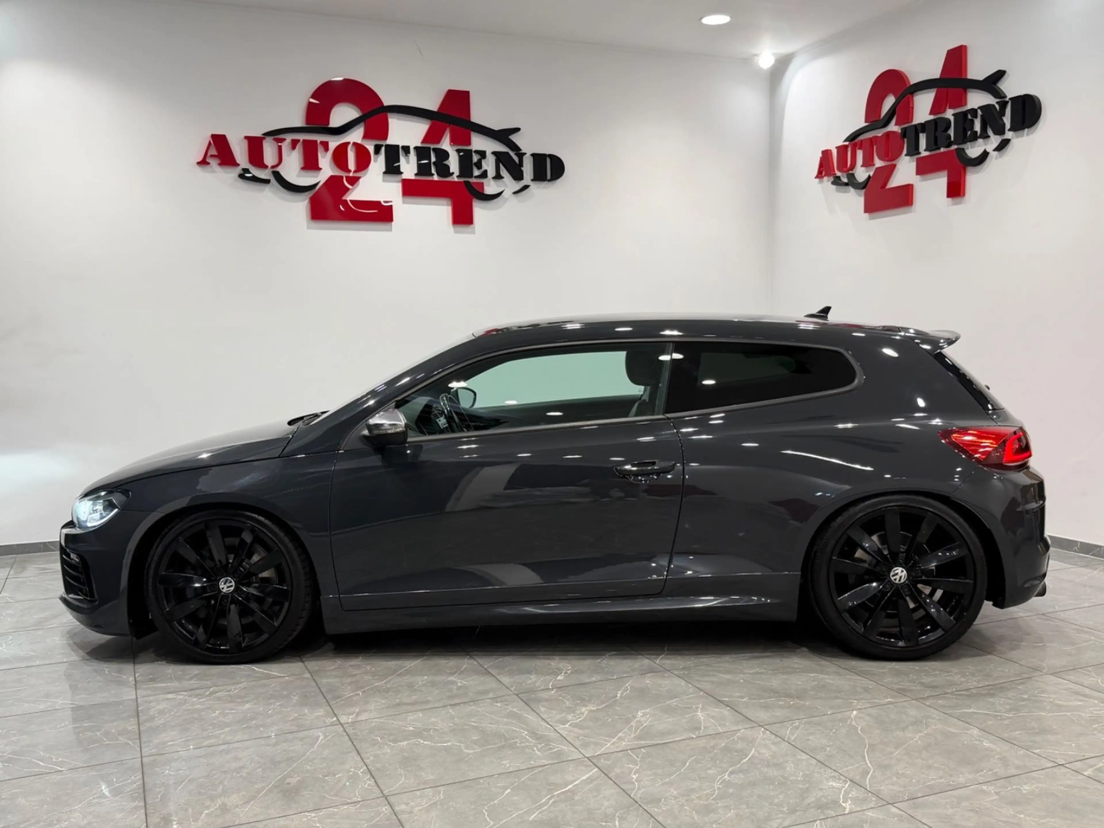 Volkswagen Scirocco R DSG URANOGRAU LEDER+BI-XENON+8xALU — photo 8