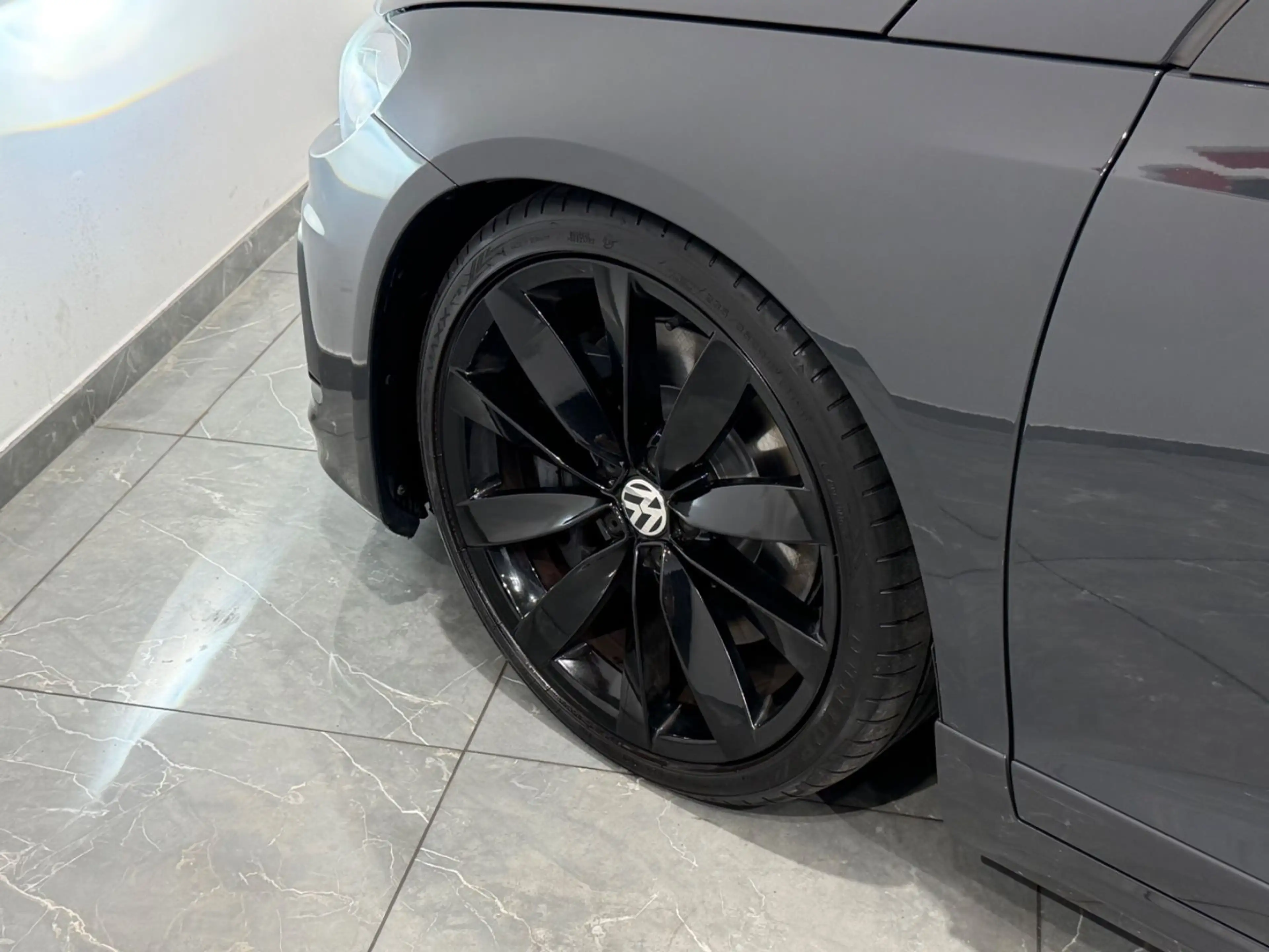 Volkswagen Scirocco R DSG URANOGRAU LEDER+BI-XENON+8xALU — photo 12