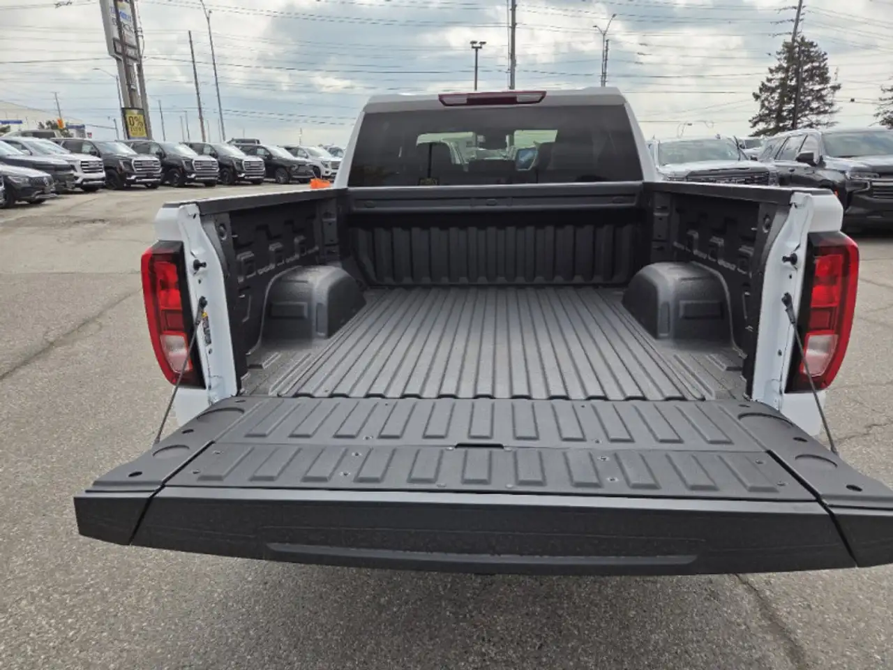 GMC Sierra 1500 снимка GMC Sierra 1500