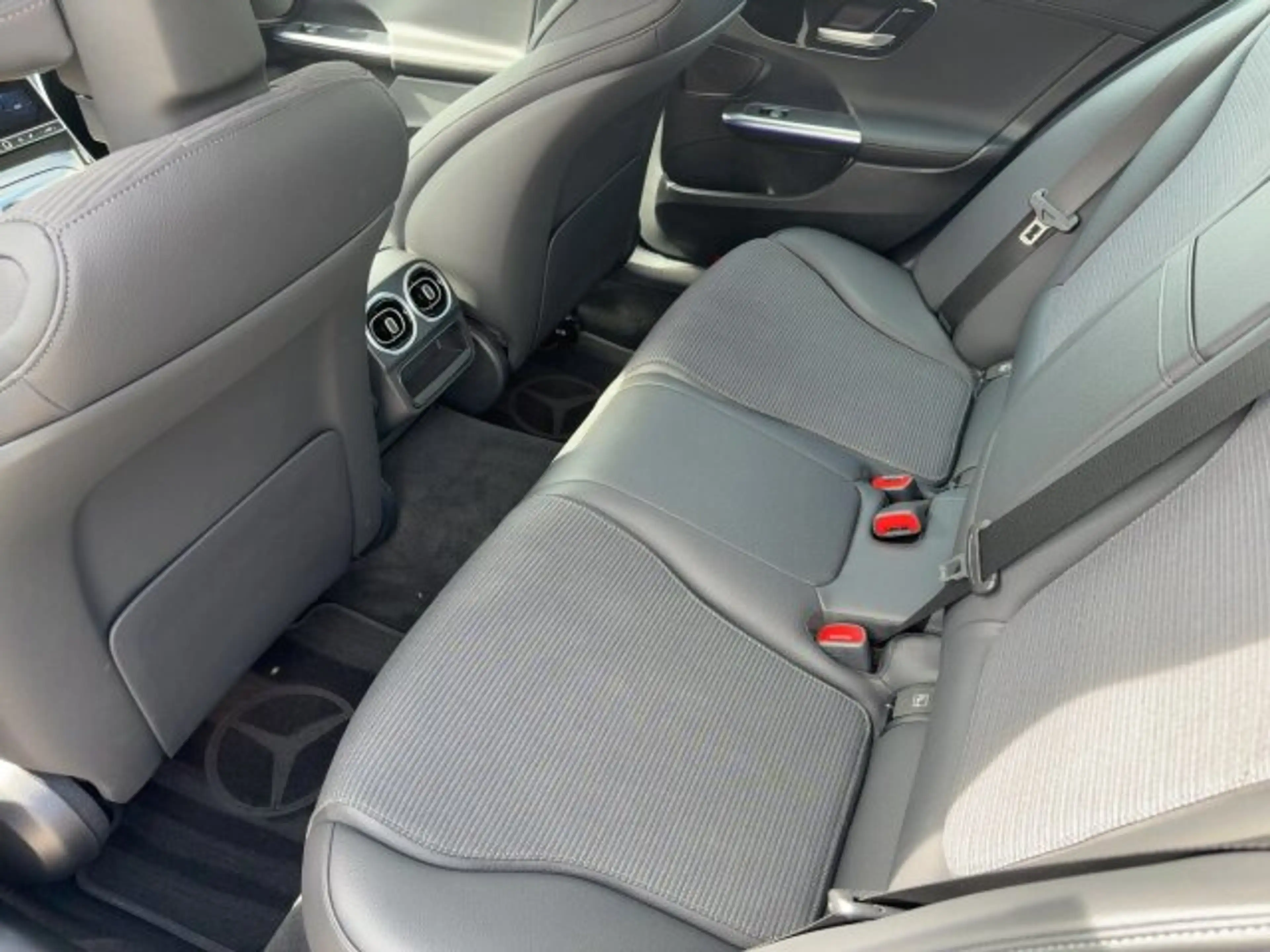 Mercedes-Benz C 200 C 200 T AVANTGARDE Advanced Plus AHK Memory Kam. — photo 10