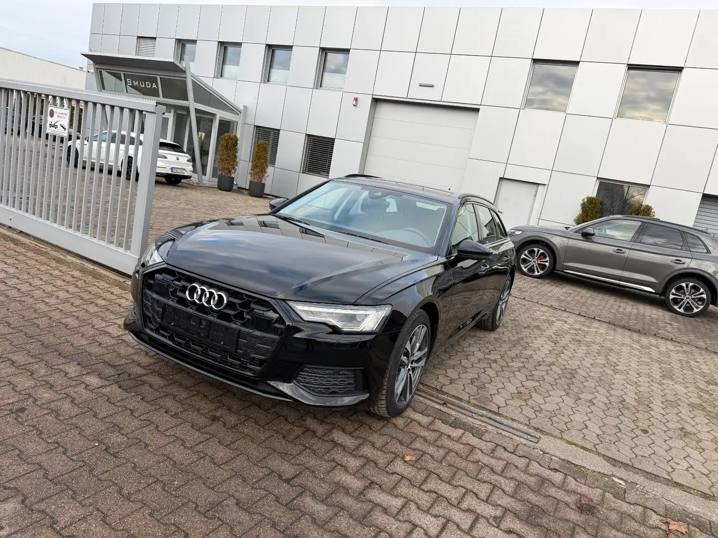 Audi A6 50 TFSI e quattro VIRTUAL*AHK*NAVI*SOUND*LED Schwarz - 1