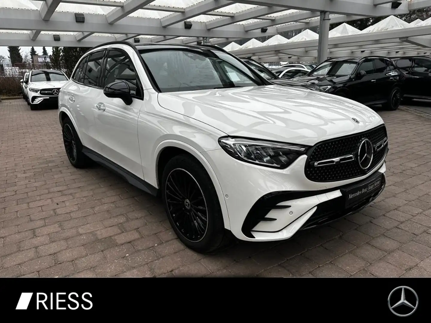 Mercedes-Benz GLC 220 d 4M AMG Sport Night Distr Pano AHK 360 Wit - 2