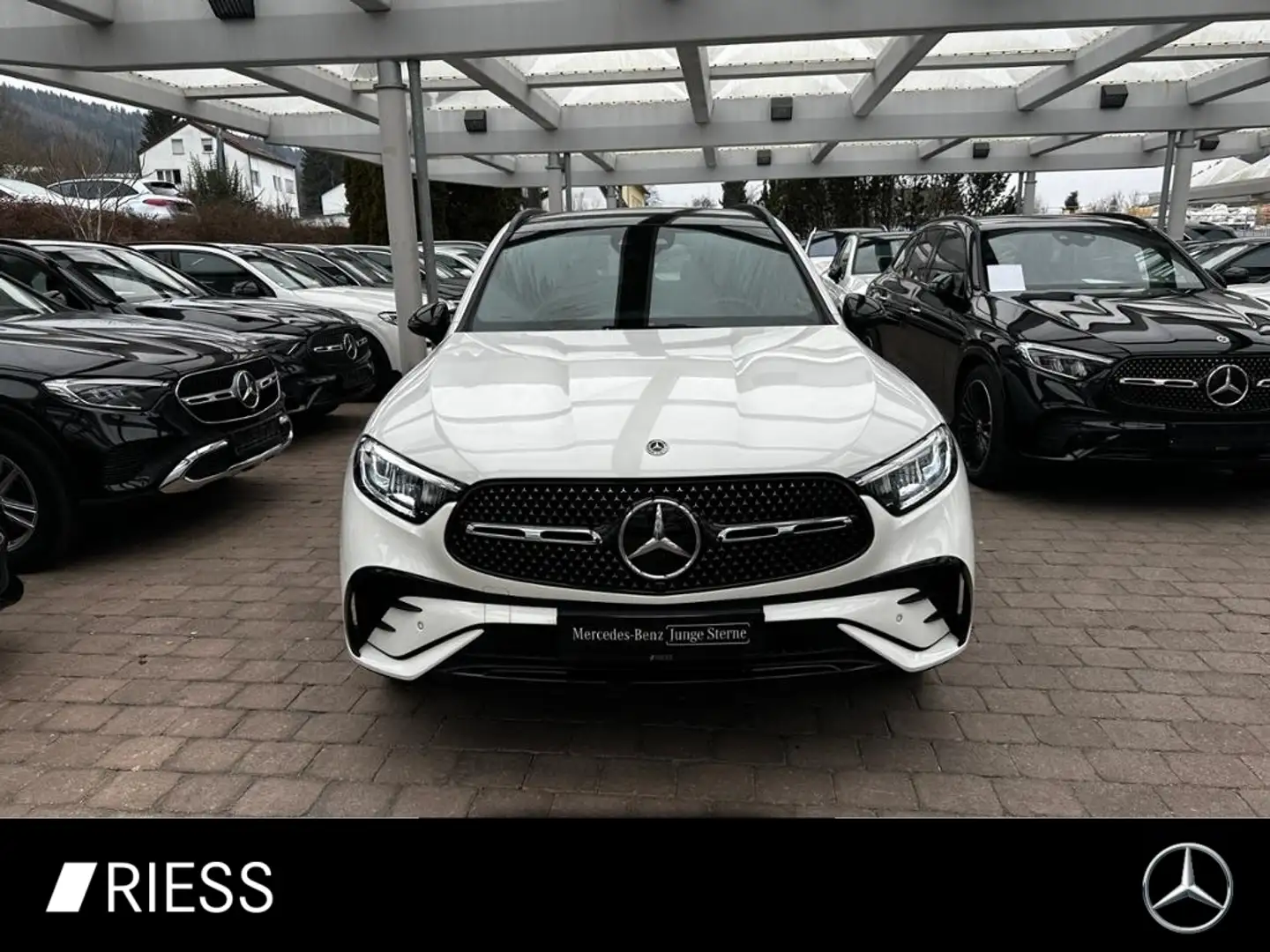 Mercedes-Benz GLC 220 d 4M AMG Sport Night Distr Pano AHK 360 Wit - 1