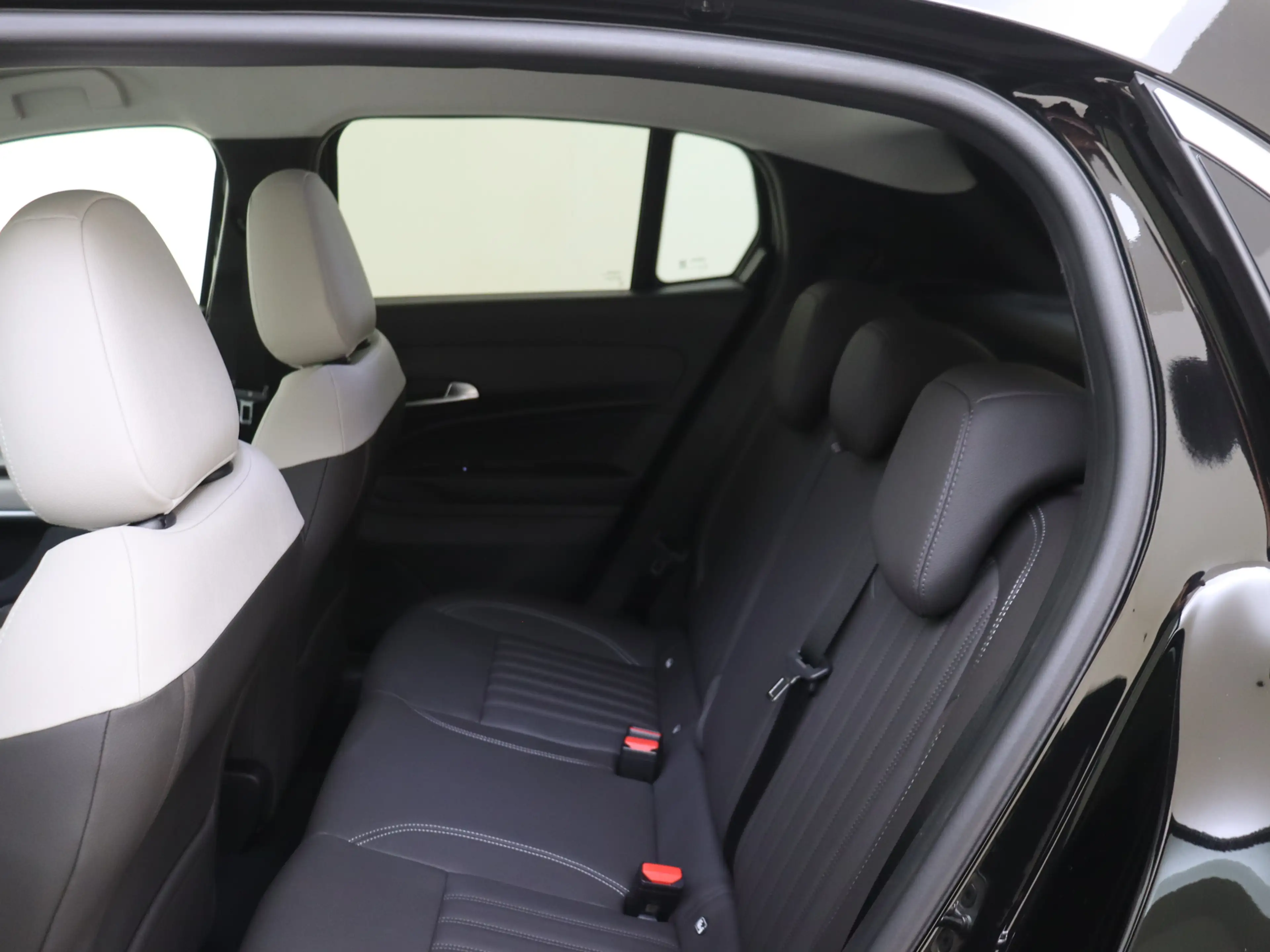 Fiat 600e La Prima 54 kWh LUXE VERSIE ! NRM demo deal — photo 12