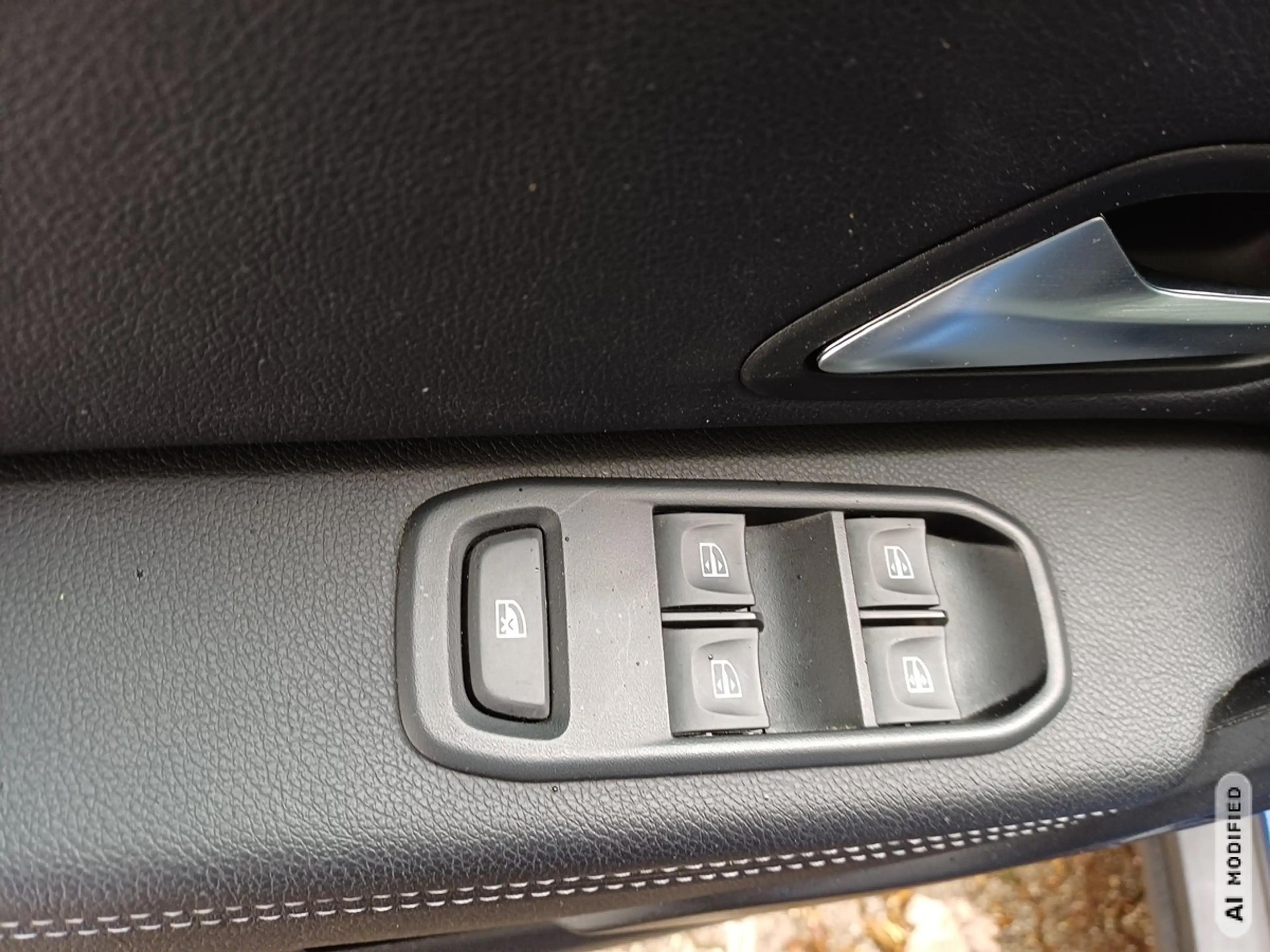 Dacia Duster PRESTIGE Tce 150 EDC 2WD KLIMA SHZ NAVI MFL DAB AL — photo 9