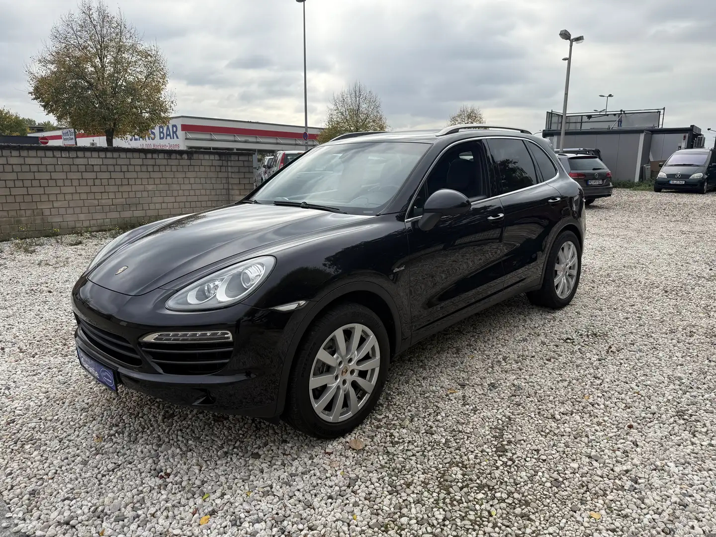 Porsche Cayenne Diesel TOP Zustand 12 MONATE GARANTIE Schwarz - 1