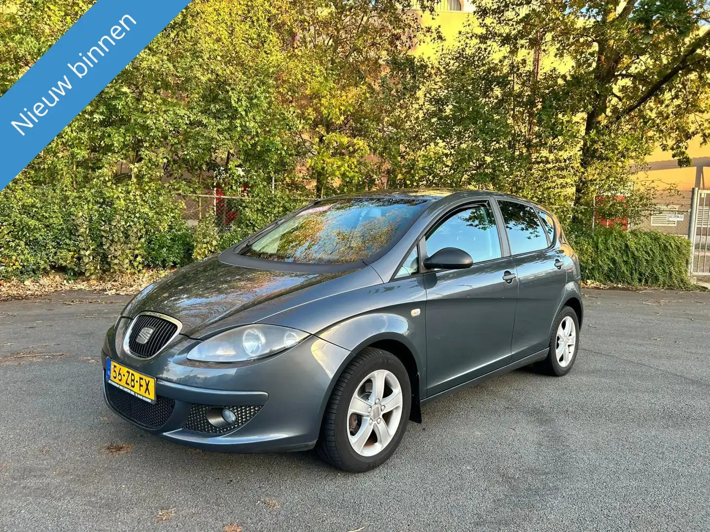 SEAT Altea 1.6 Comfortstyle Grijs - 1