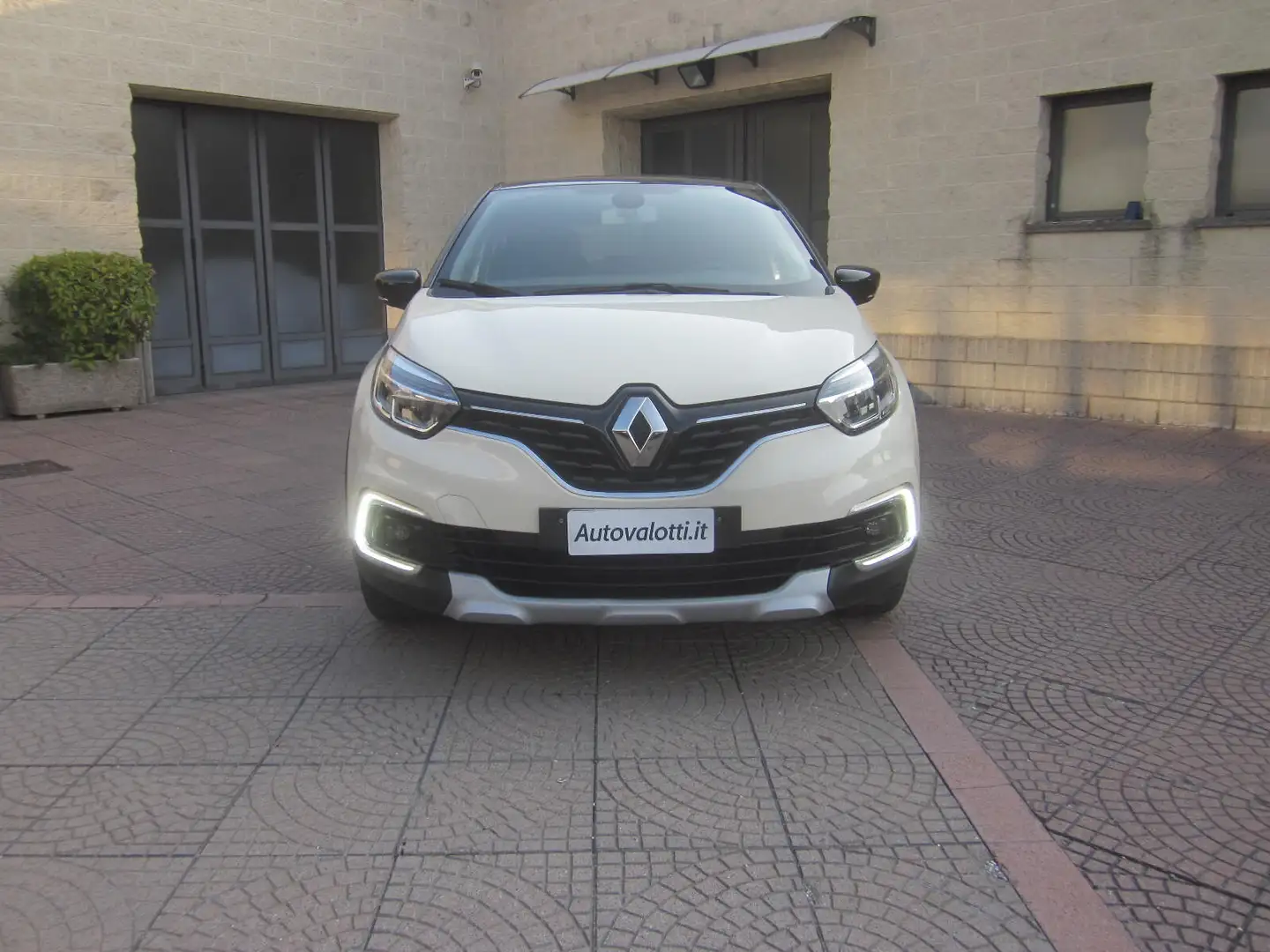Renault Captur TCe 12V 90 CV Energy Sport Edition 2 UNICAPRO Beige - 2
