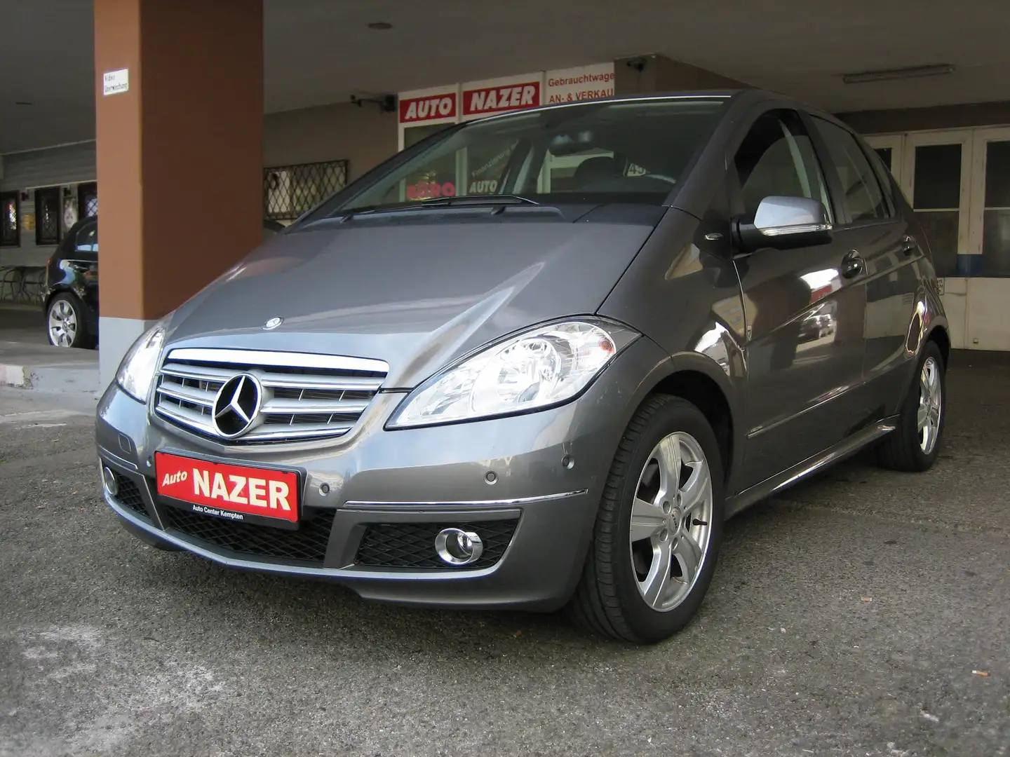 Mercedes-Benz A 180 A 180 CDI  AVANTGARDE Grau - 2