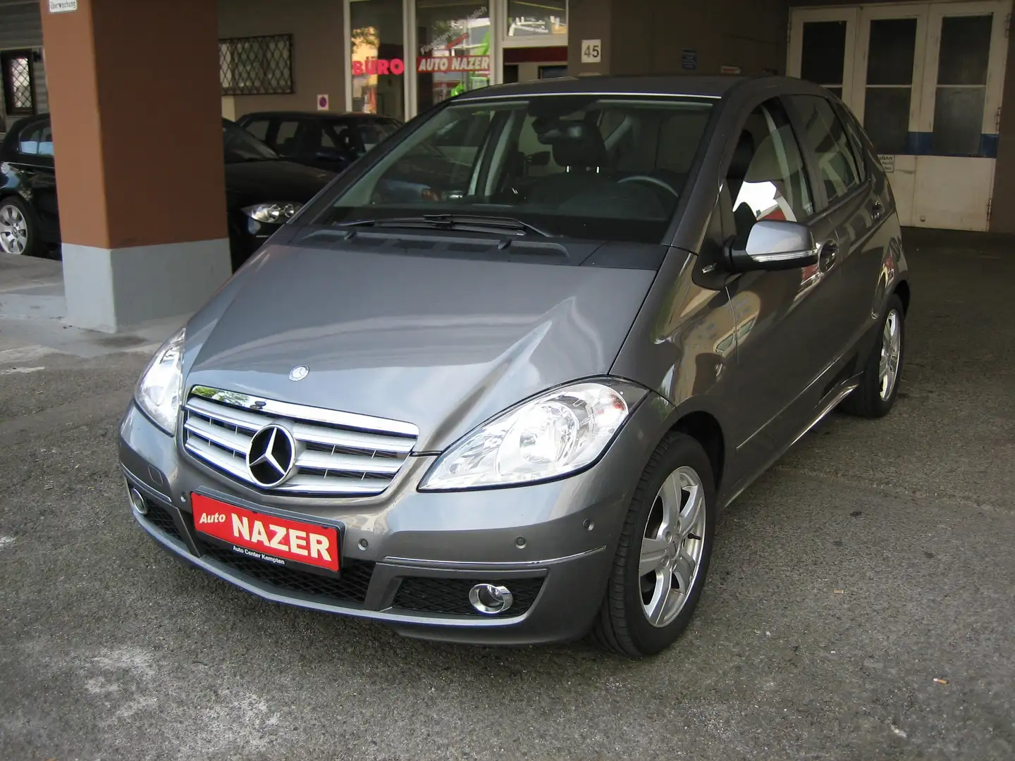 Mercedes-Benz A 180 A 180 CDI  AVANTGARDE Grau - 1