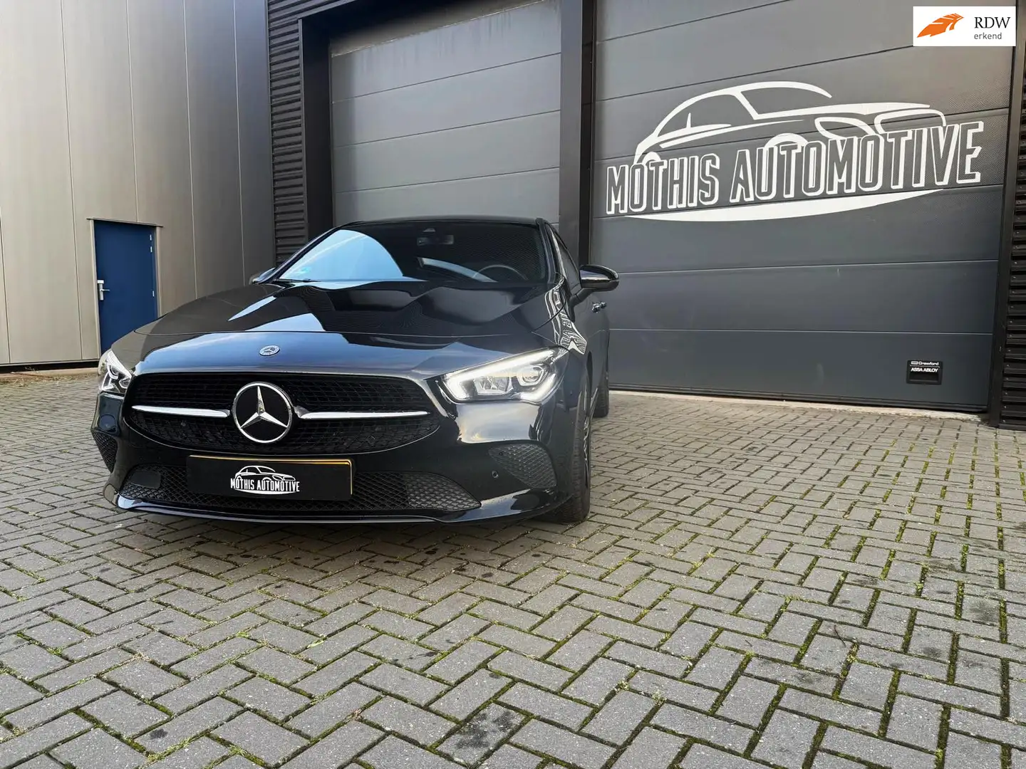Mercedes-Benz CLA 200 Shooting Brake Luxury Line Noir - 1