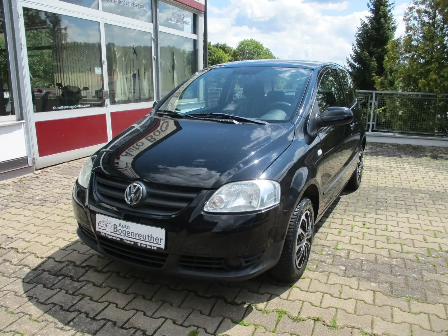 Volkswagen Fox Basis+Klima+Tüv Neu+AHK Negro - 1