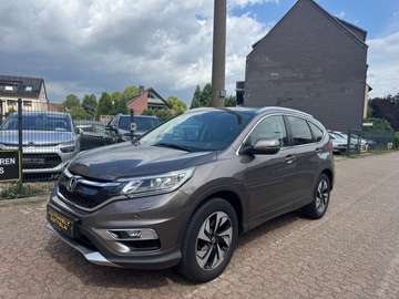 Lifestyle 4WD/R-KAMERA/NAVI/SHZ/START-STOP