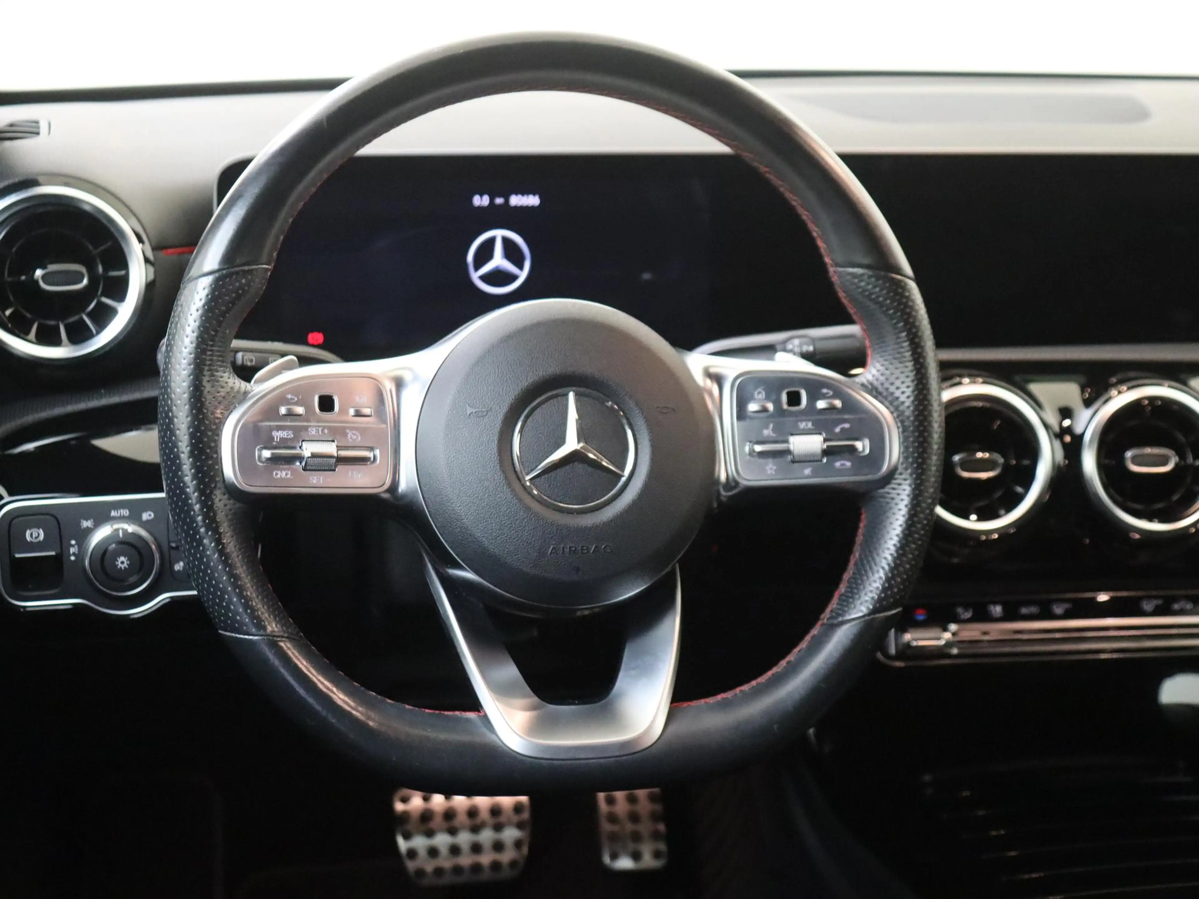 Mercedes-Benz A 180 Business Solution AMG | Wordt Verwacht | Apple Car — photo 12