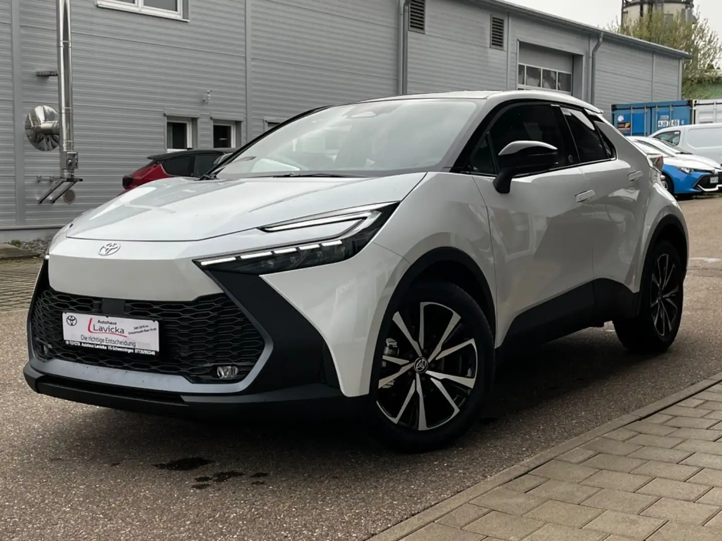 Toyota C-HR 1.8l Hybrid Team D Weiß - 1