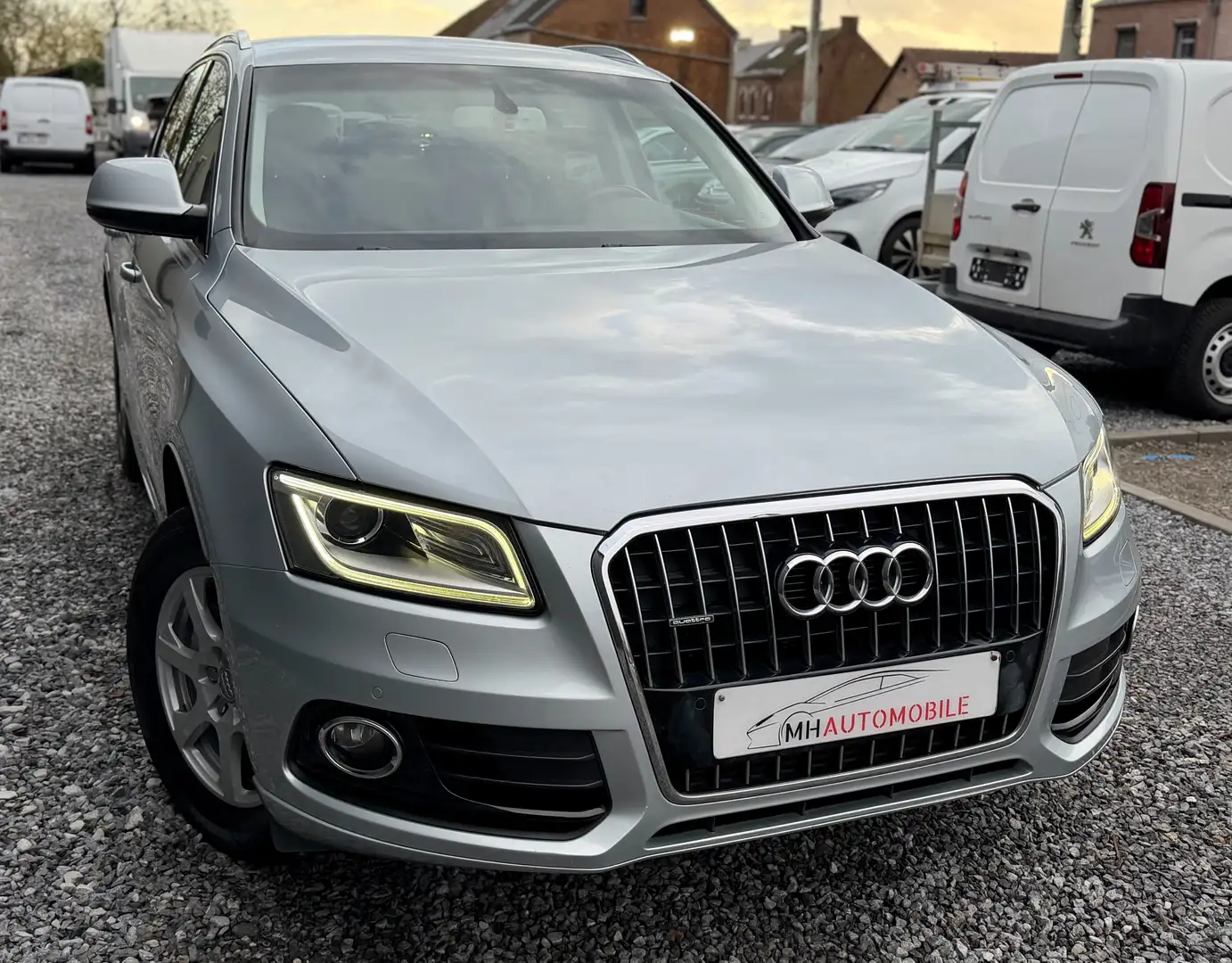 Audi Q5 2.0 TDi Quattro // MARCHAND - EXPORT Gris - 2