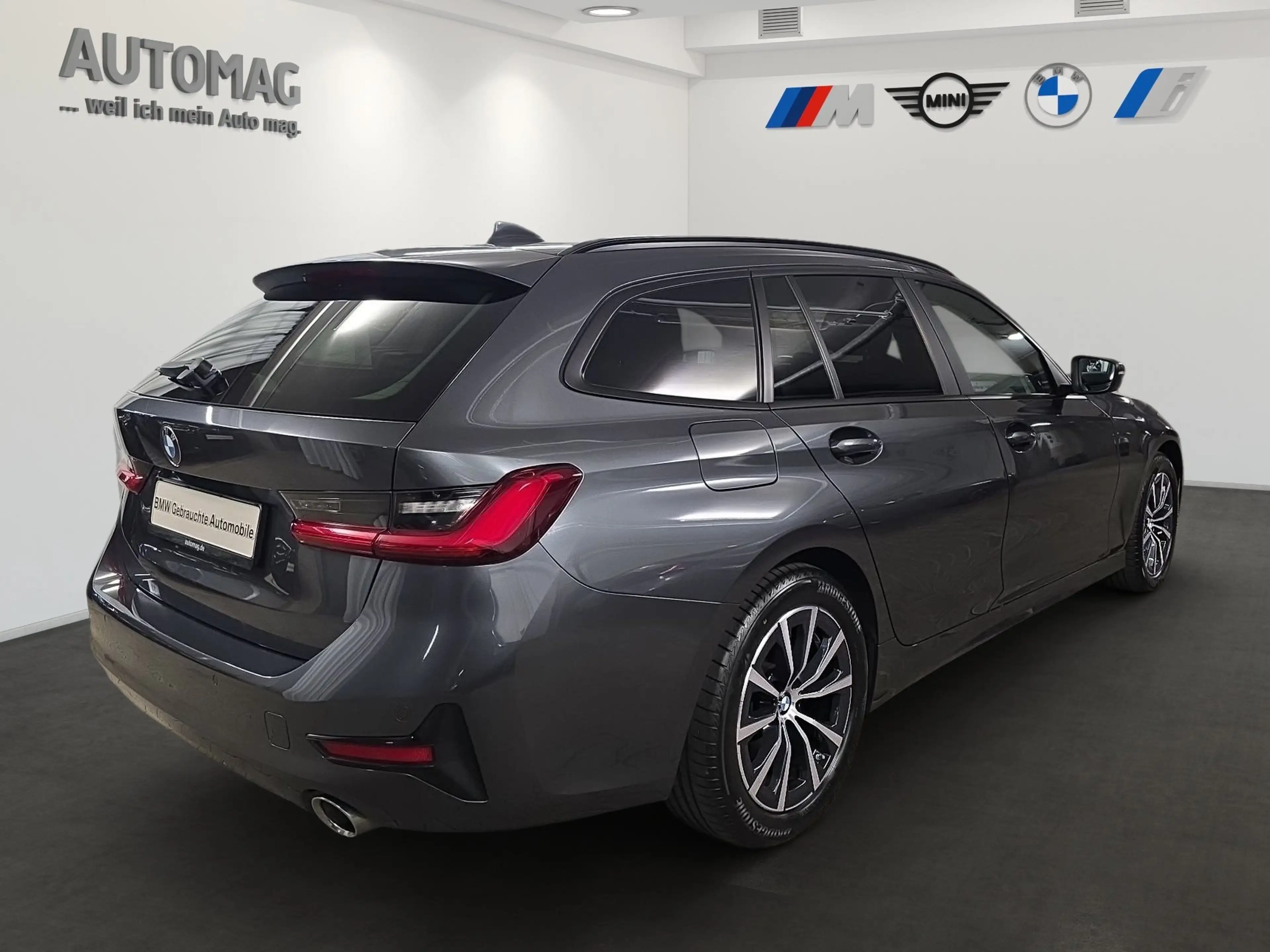 BMW 320 d xDrive HeadUp*LiveCockpitProf*Sportsitze* — photo 3