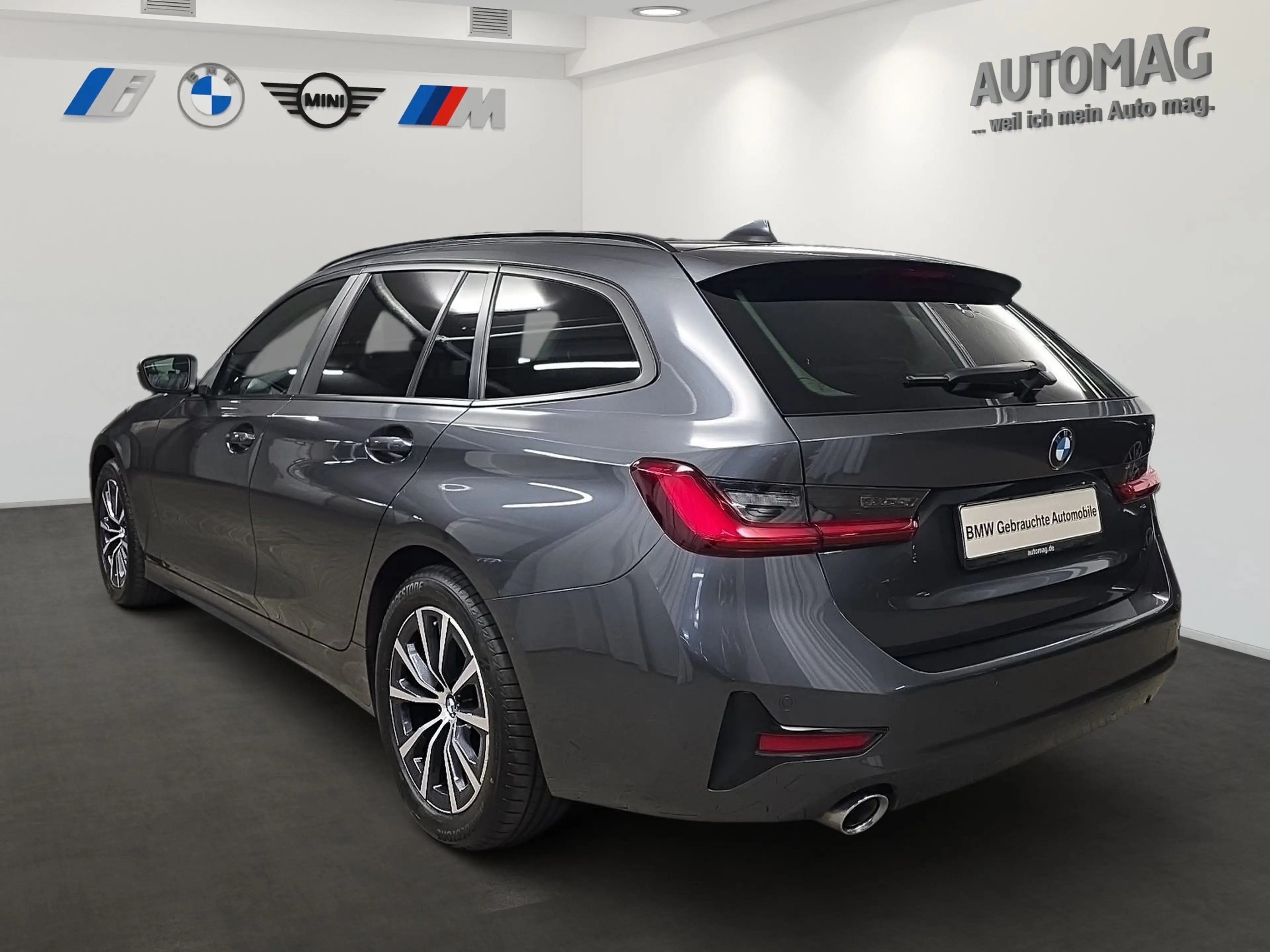 BMW 320 d xDrive HeadUp*LiveCockpitProf*Sportsitze* — photo 4