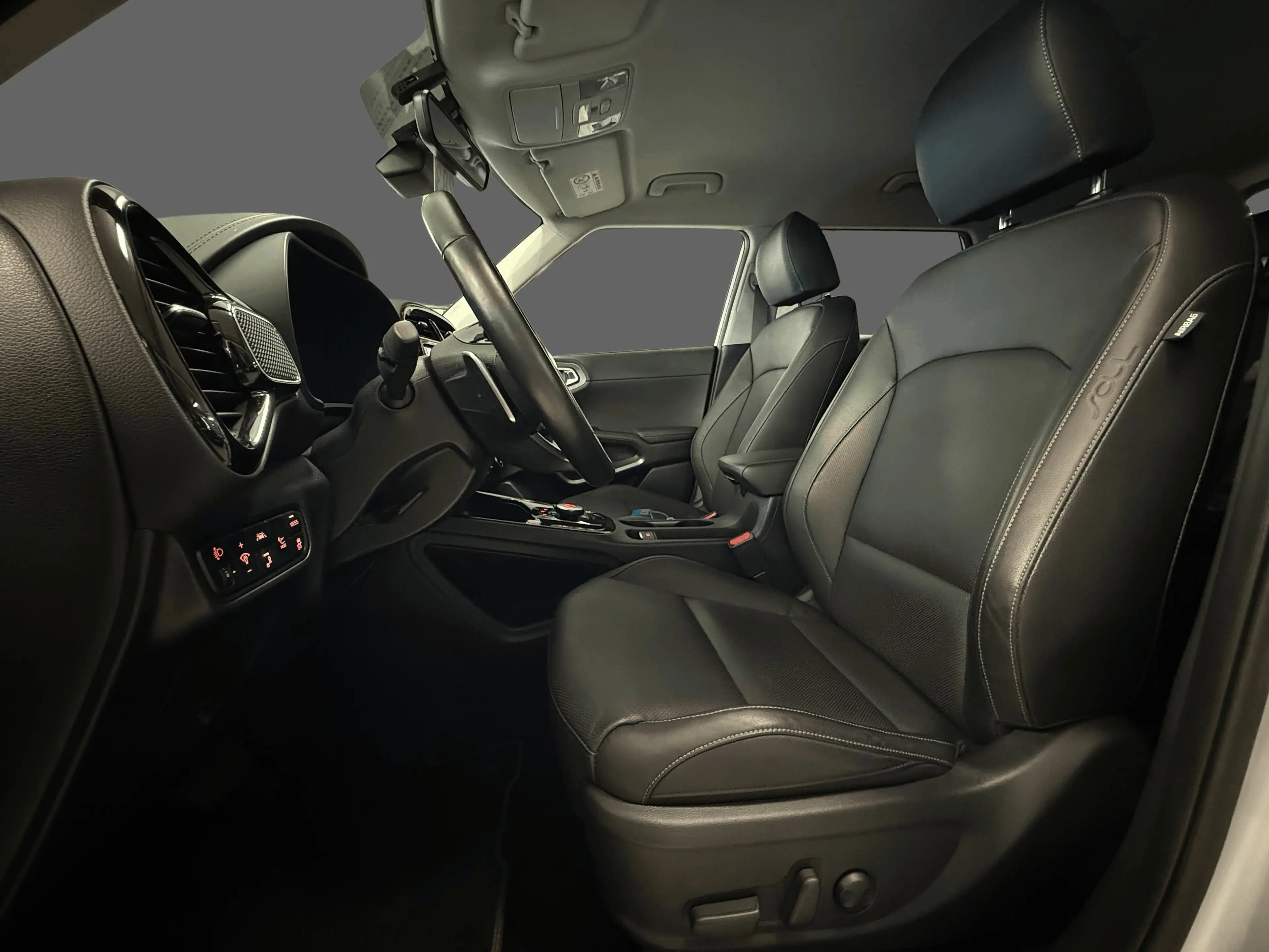 Kia Soul EV 64kWh More - Pack Cuir, Pack Smart — photo 6
