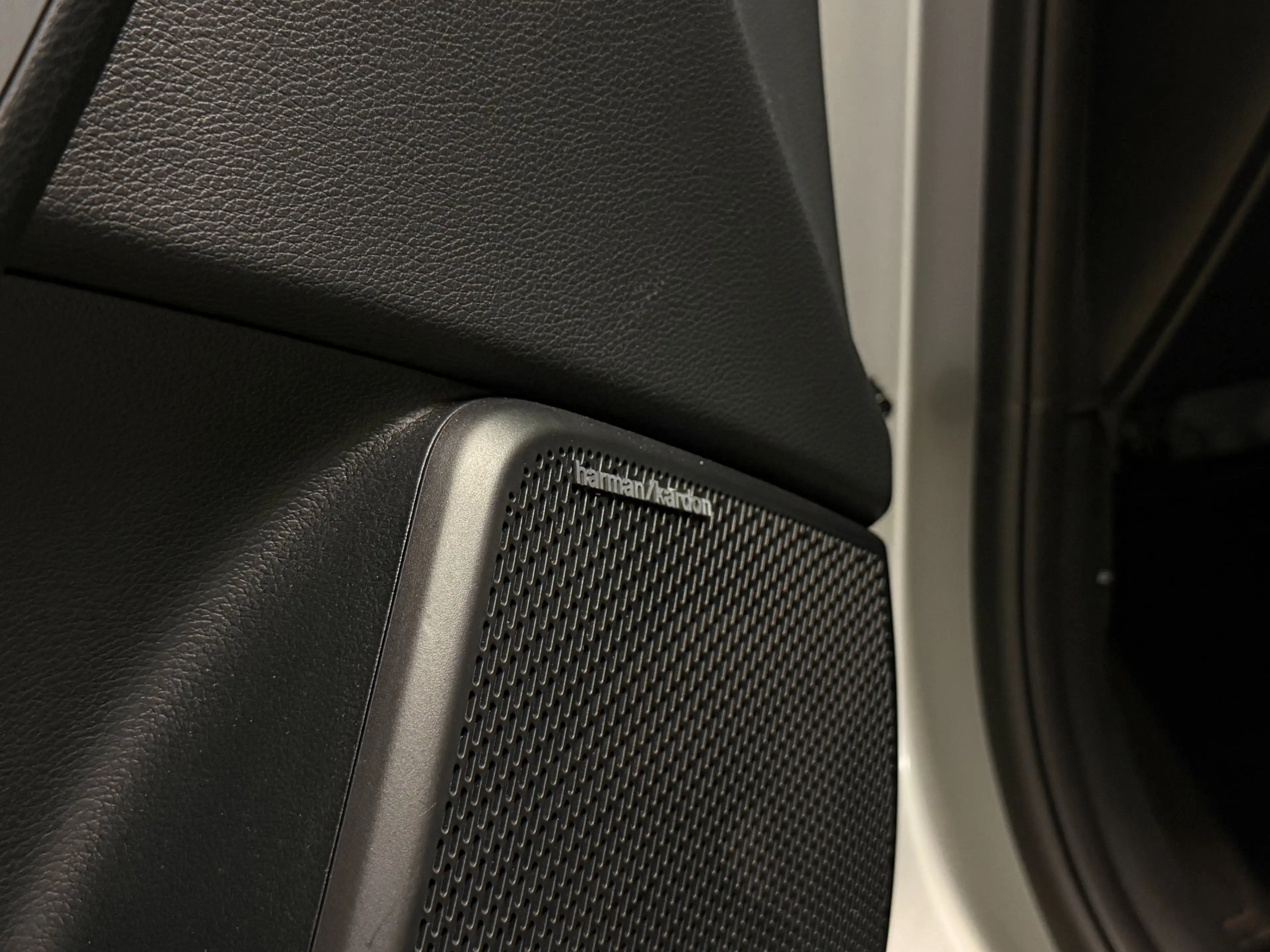 Kia Soul EV 64kWh More - Pack Cuir, Pack Smart — photo 15