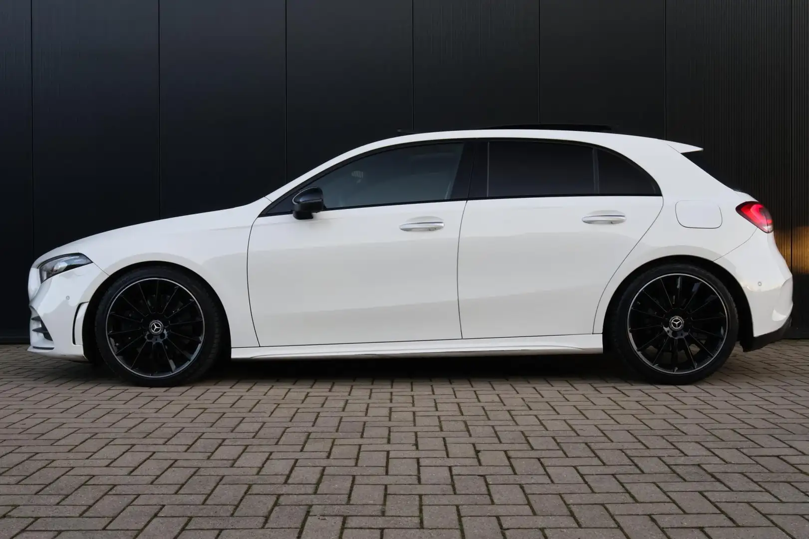 Mercedes-Benz A 250 4MATIC, Pano, Memory, Head up, Sfeerverlichting, A Blanc - 2