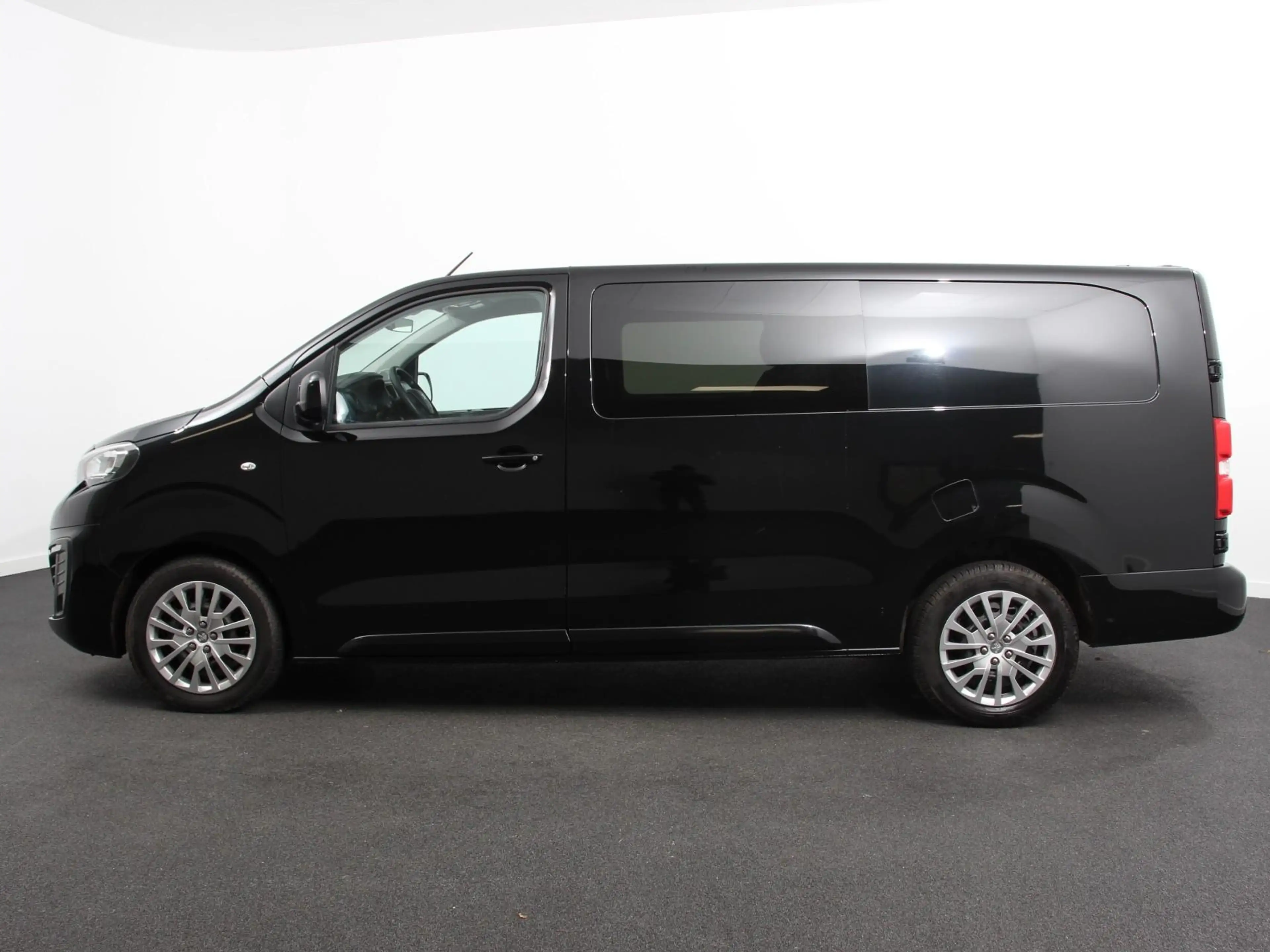 Peugeot Expert 2.0 BlueHDI 180pk Automaat L3 Premium DC Navigatie — photo 7