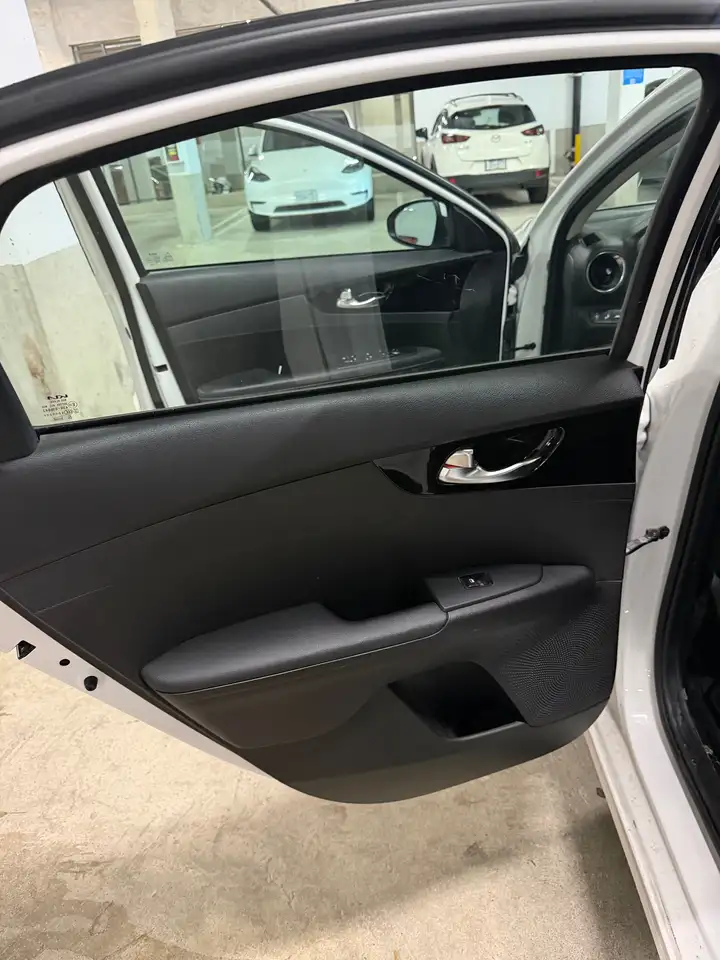 Kia Forte снимка Kia Forte