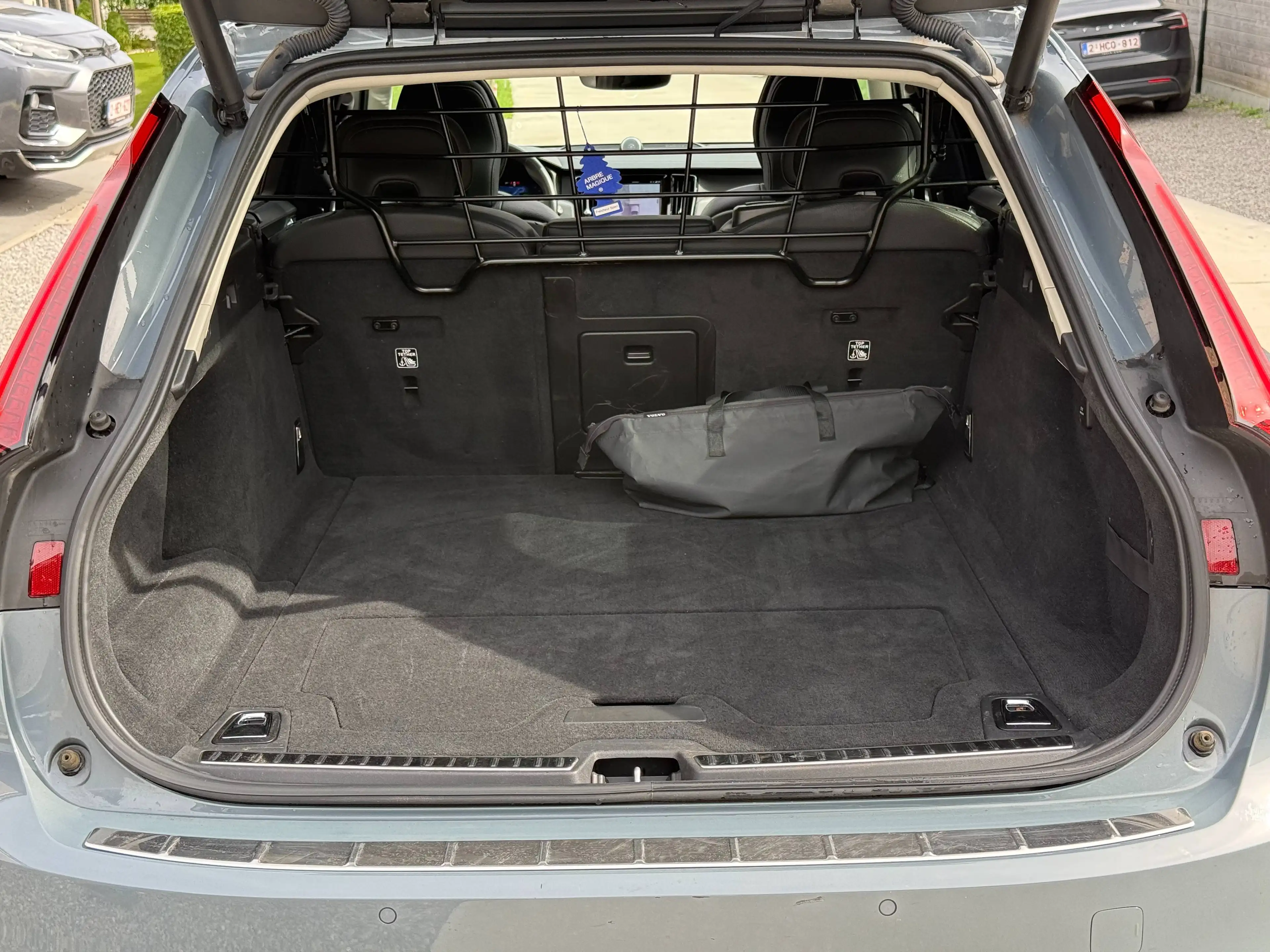 Volvo V90 T6 Recharge AWD Ultra Dark *FULL*360*PANO*B&W*Headup* — photo 12
