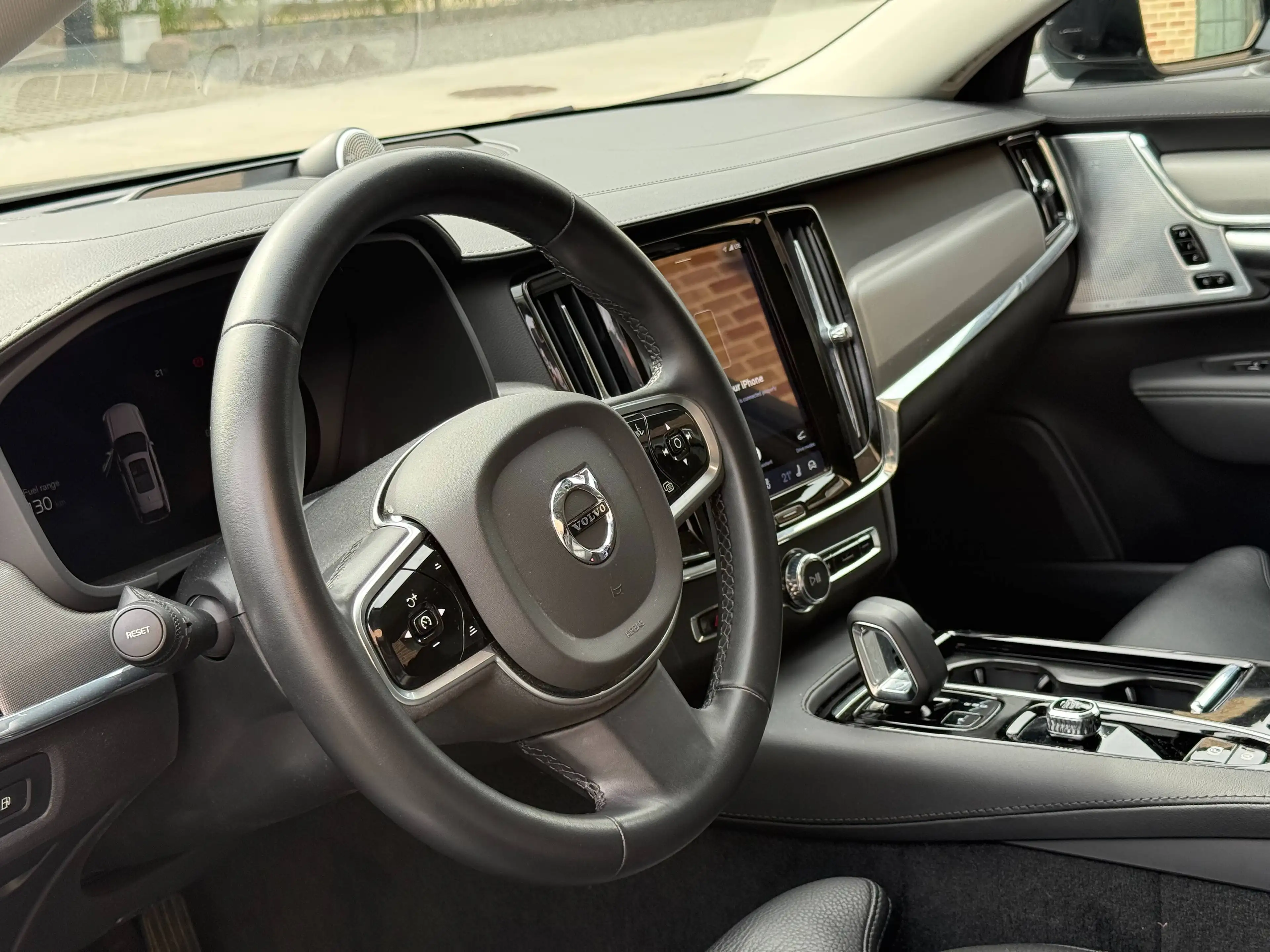 Volvo V90 T6 Recharge AWD Ultra Dark *FULL*360*PANO*B&W*Headup* — photo 18