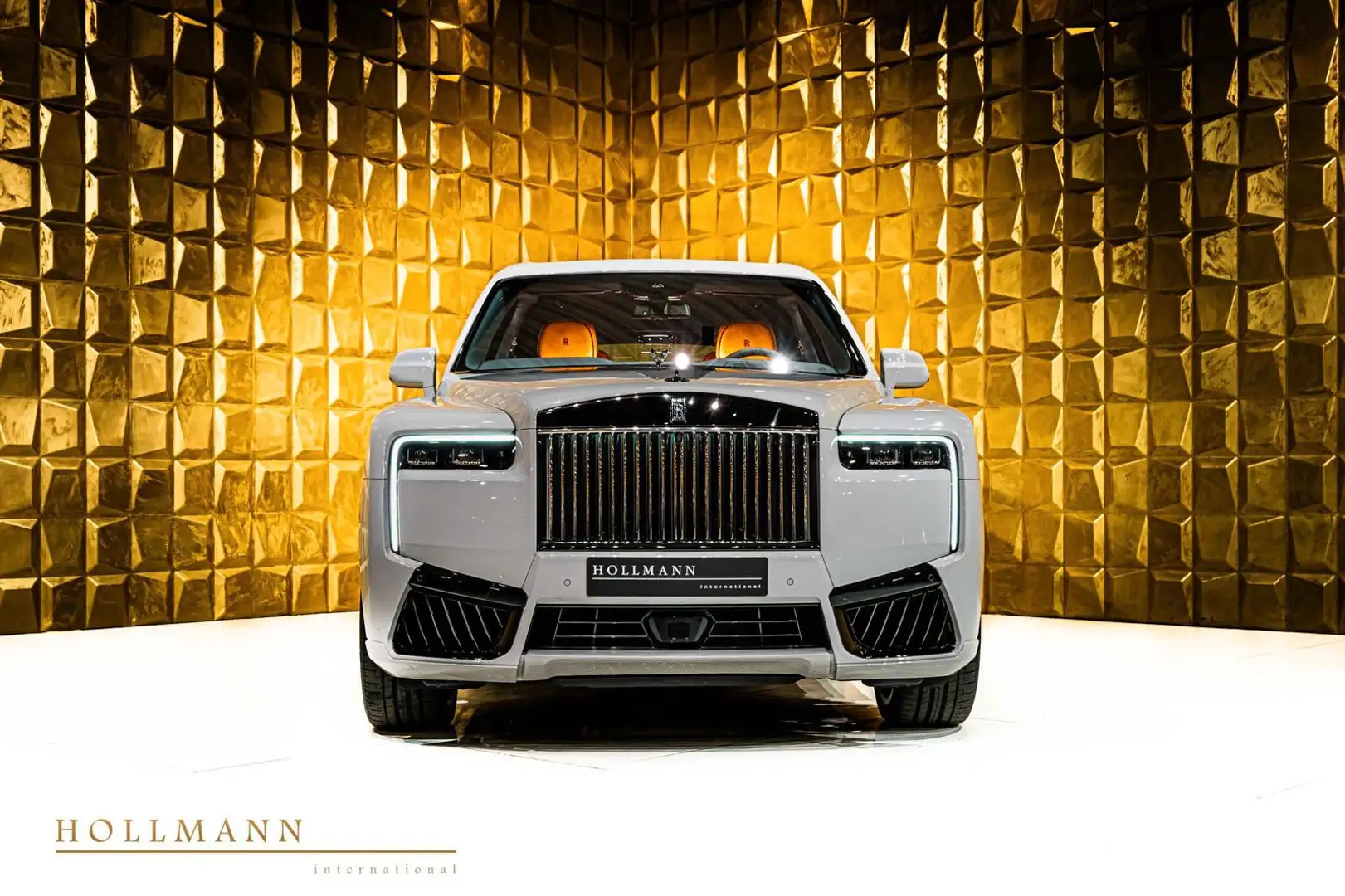 Rolls-Royce Cullinan SERIES II + BLACK BADGE + 4 SEATS Grijs - 2