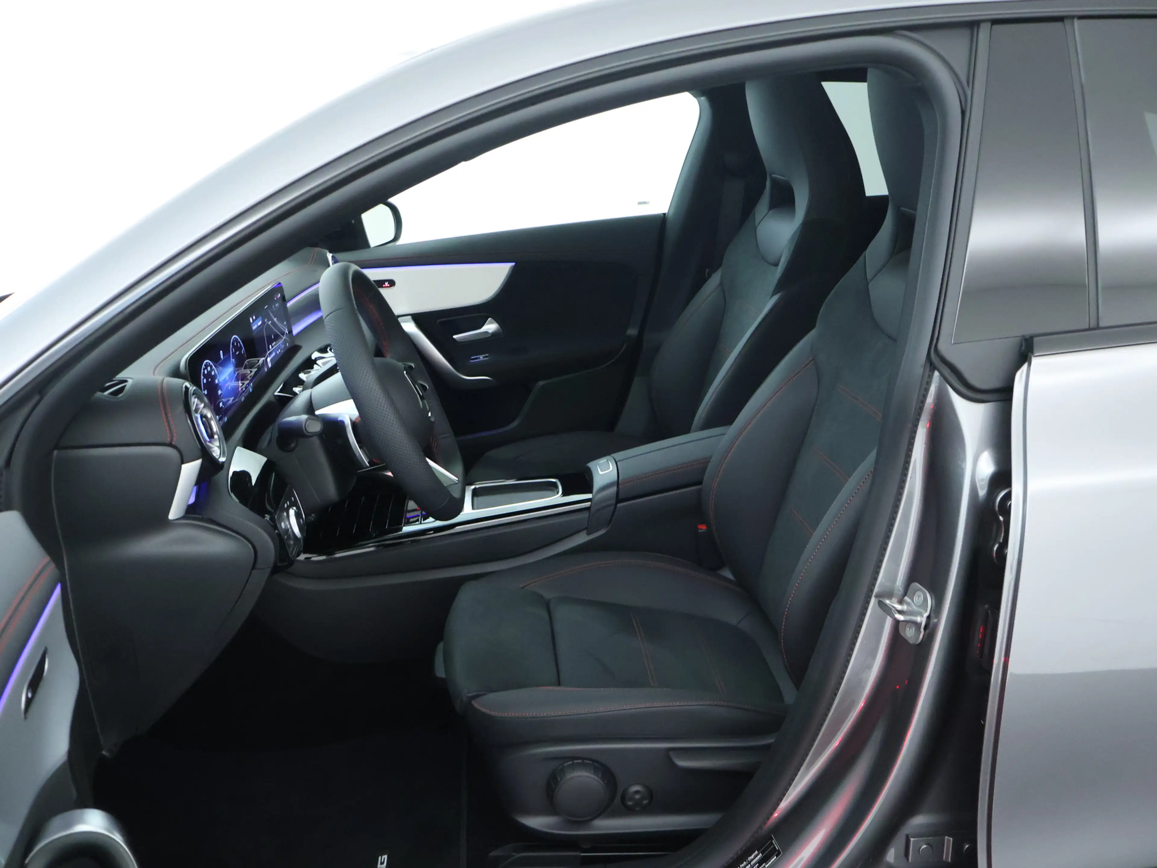 Mercedes-Benz CLA 180 Shooting Brake Star Edition AMG Line LIMITED | Tre — photo 5