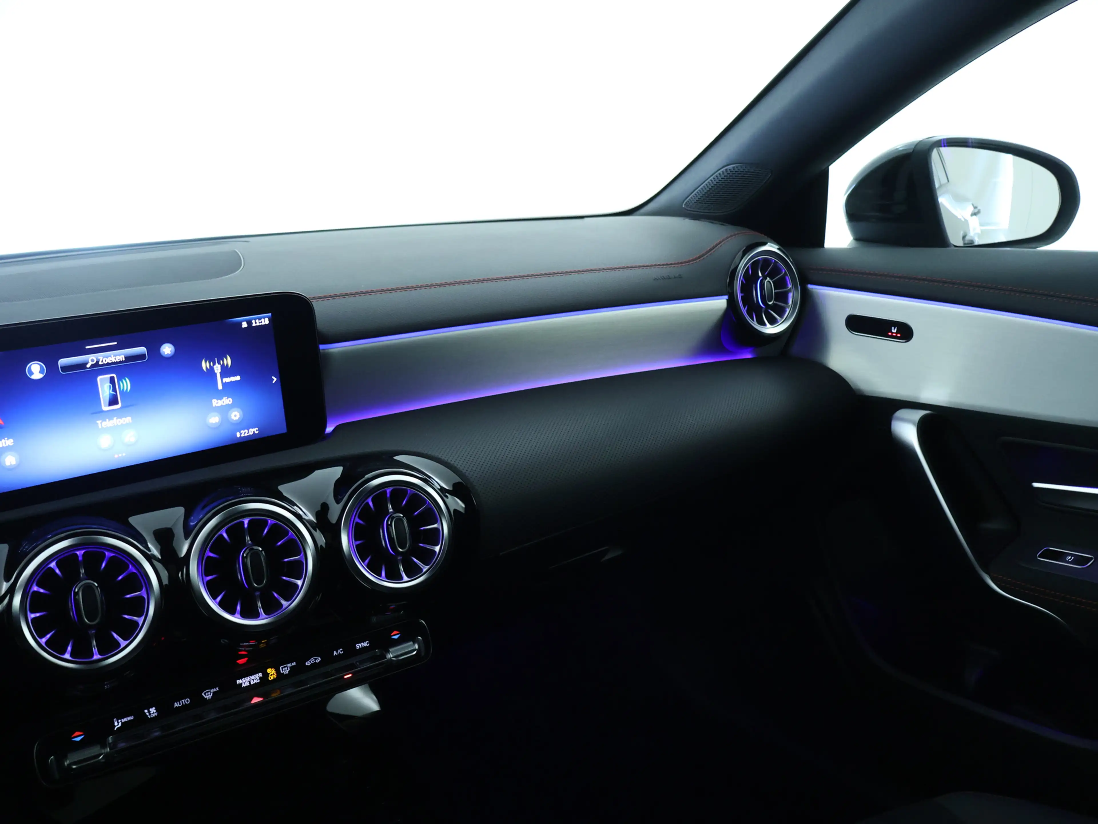 Mercedes-Benz CLA 180 Shooting Brake Star Edition AMG Line LIMITED | Tre — photo 15
