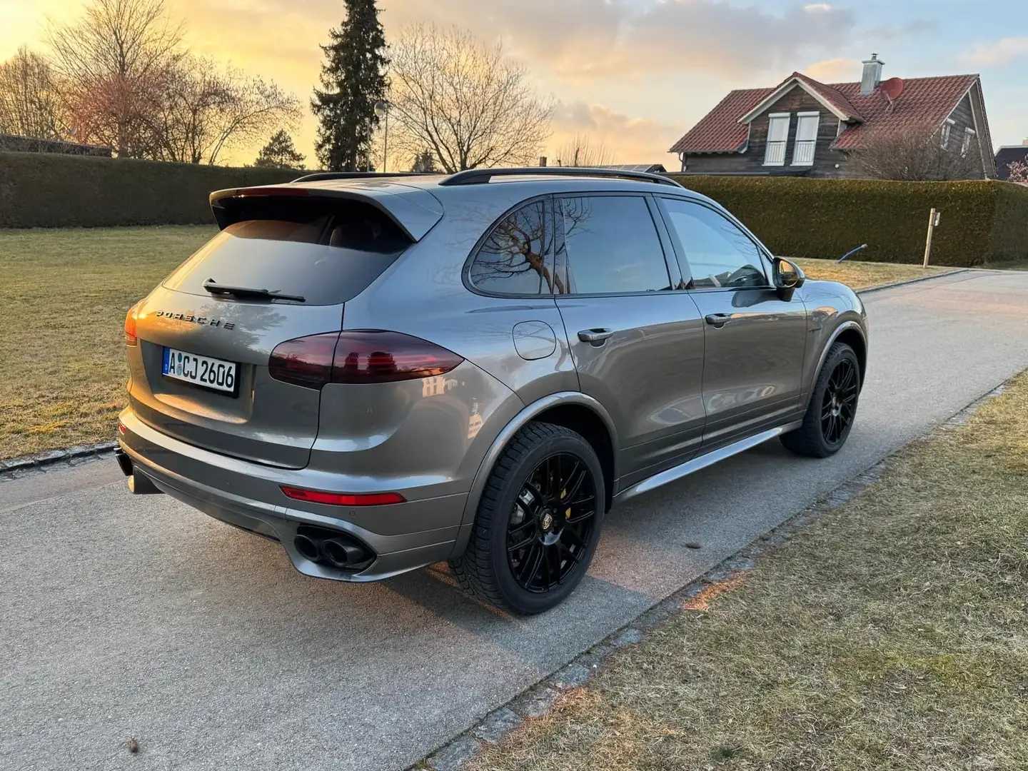 Porsche Cayenne Cayenne Hybrid PlugIn S E-Hybrid Platinum Edition Grau - 2