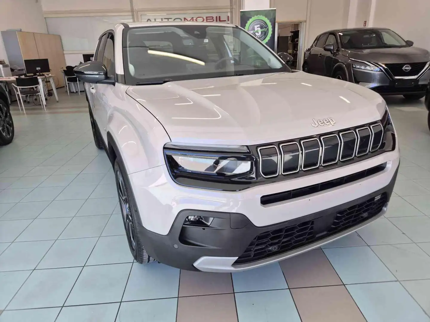 Jeep Avenger 1.2 Turbo 100 CV Summit Beige - 2