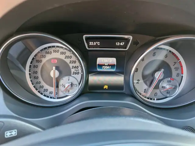 Mercedes-Benz Cla view 10