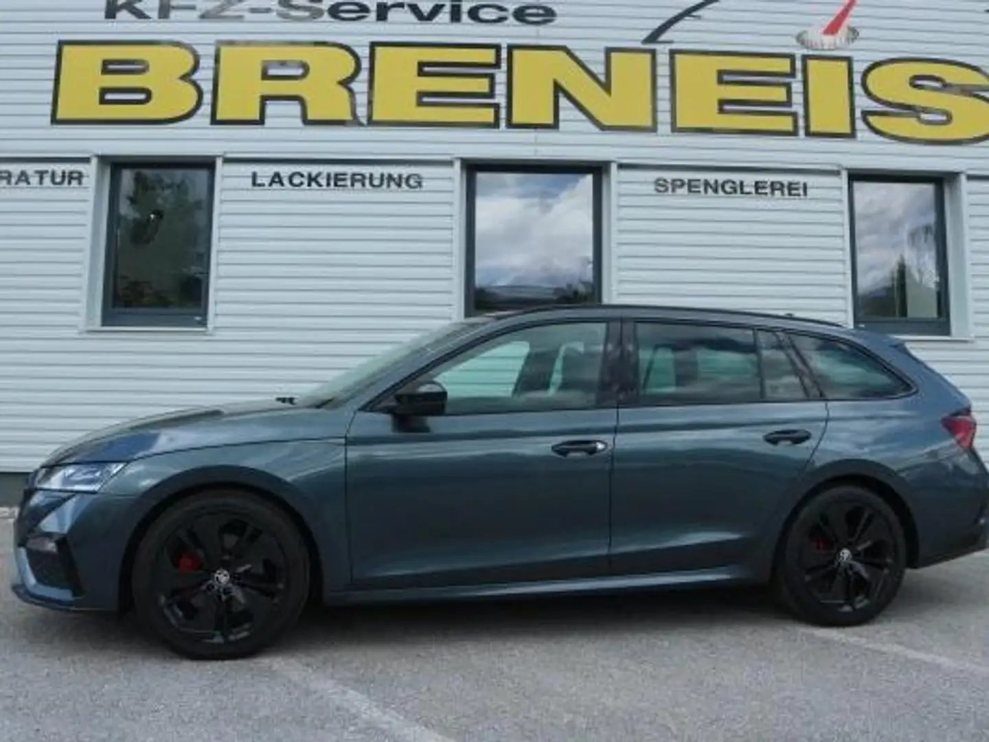 Skoda Octavia 2,0 TDI RS DSG* Head-Up Display*Matrix LED* Grau - 2