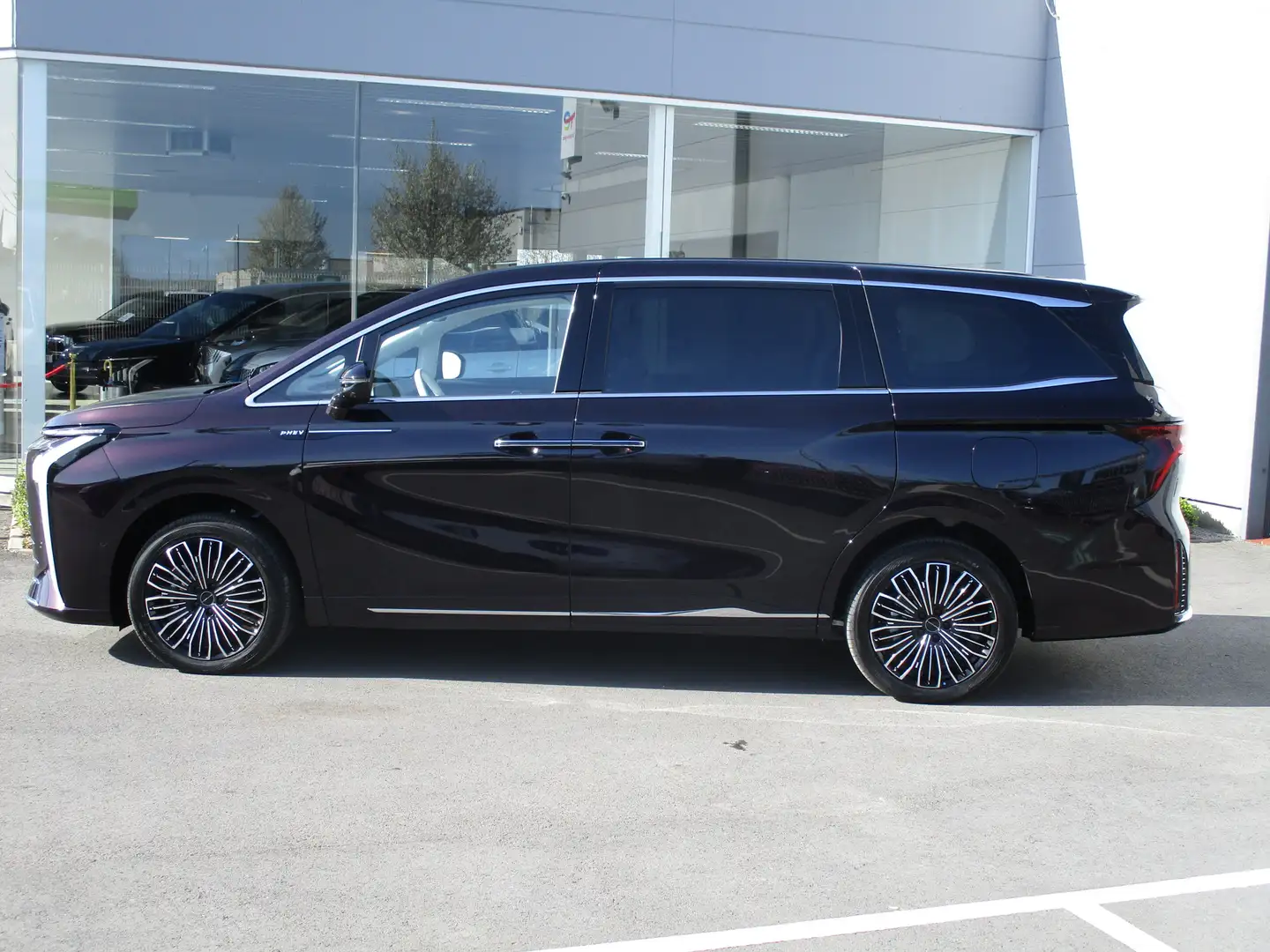 Forthing Sonstige Forthing V9 PHEV 7 Places Full Option Violett - 2