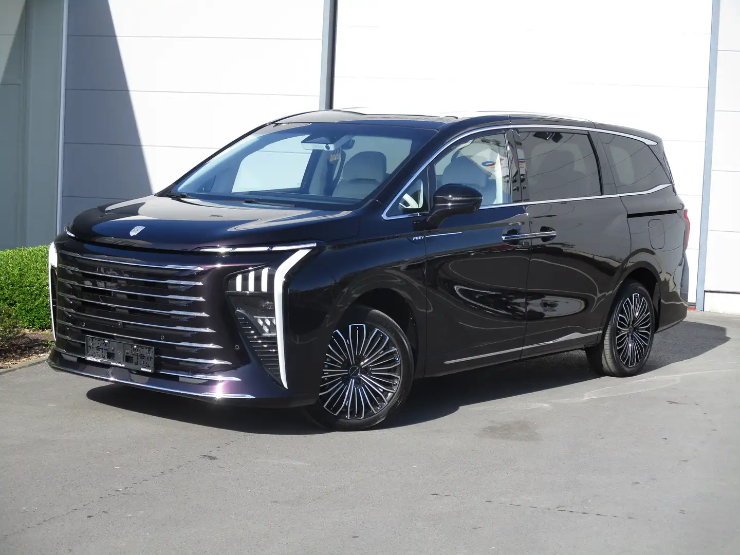 Forthing Sonstige Forthing V9 PHEV 7 Places Full Option Violett - 1