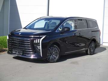 Forthing V9 PHEV 7 Places Full Option