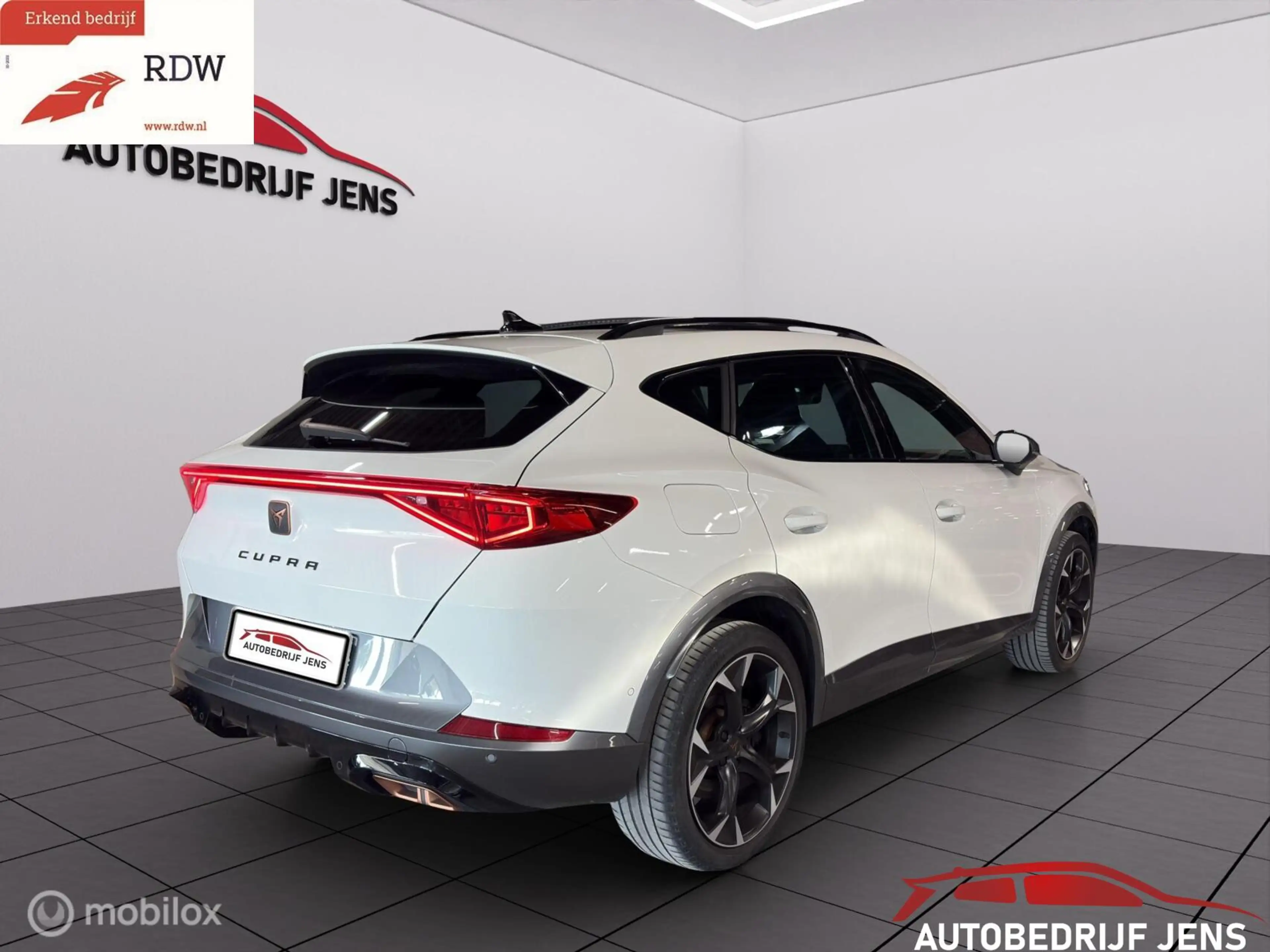CUPRA Formentor 1.4 e-Hybrid VZ Performance|PANO|st. memory — photo 11