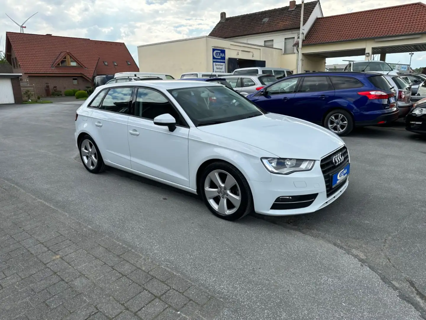 Audi A3 Sportback Ambition/Navi/Sport/17-Zoll/TopZust Weiß - 1