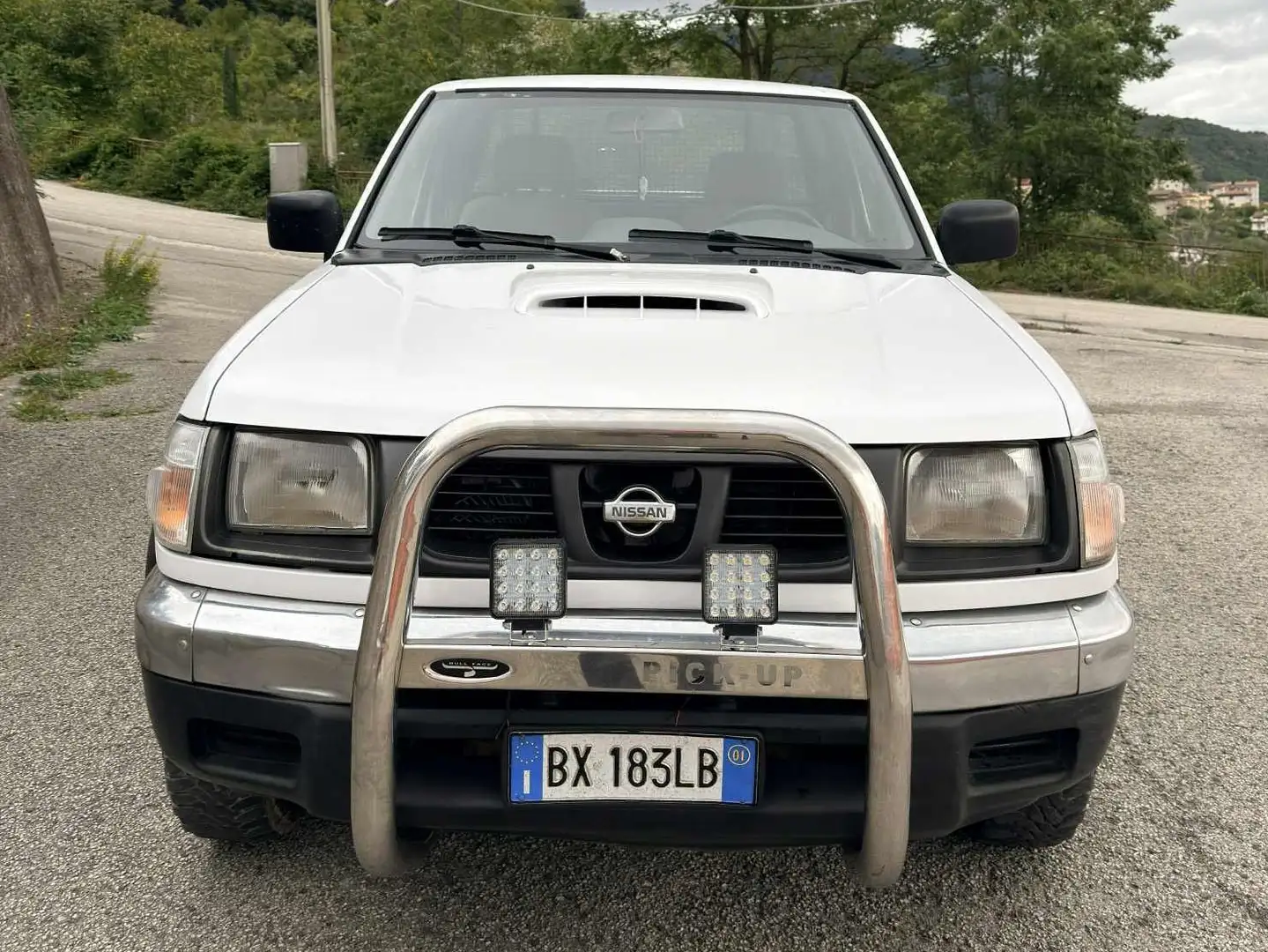 Nissan Pick Up Biały - 1