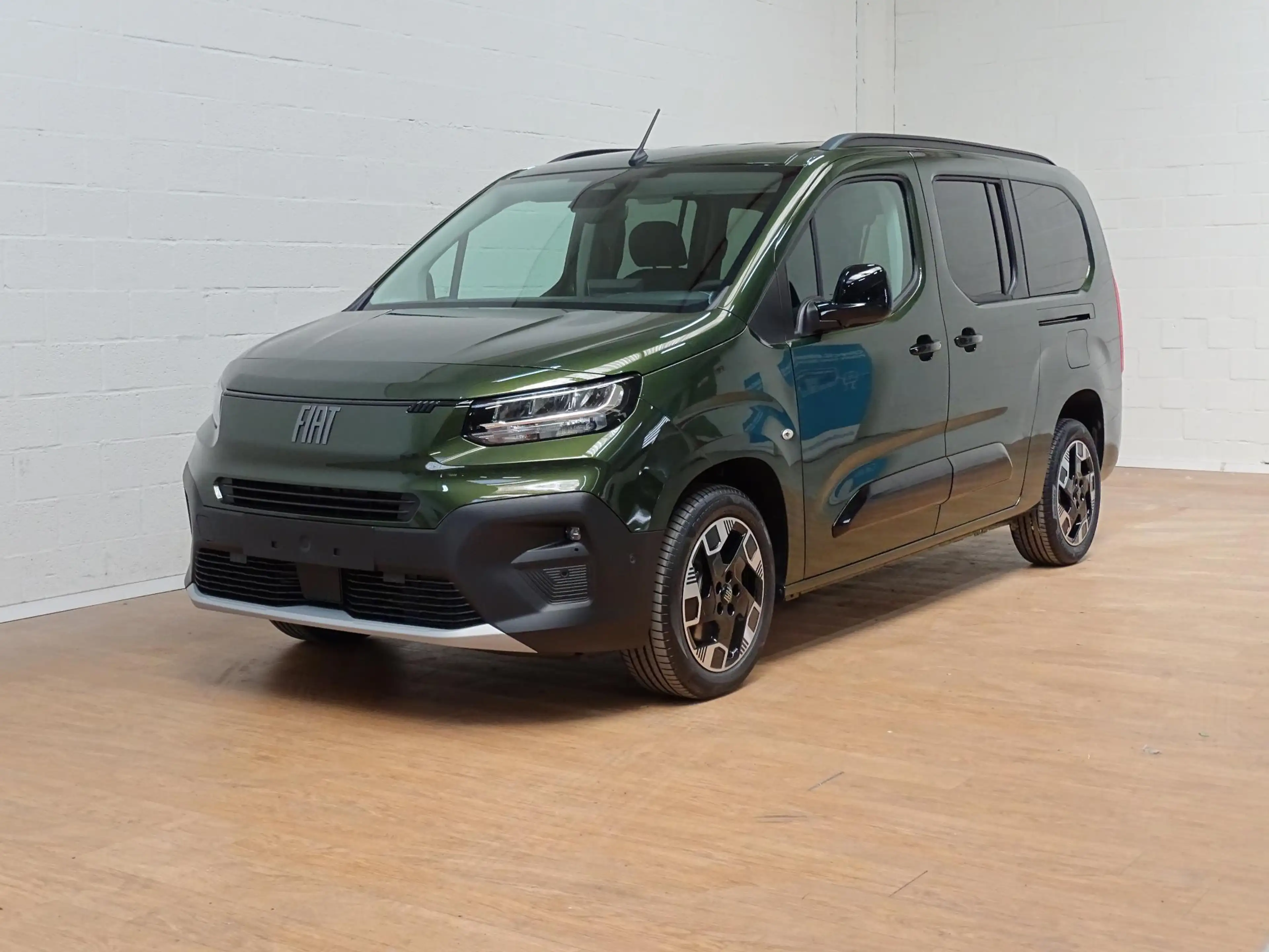 Fiat Qubo L 1.5 BlueHDI 130 S&S AT La Prima Long 7 seats gps — photo 4