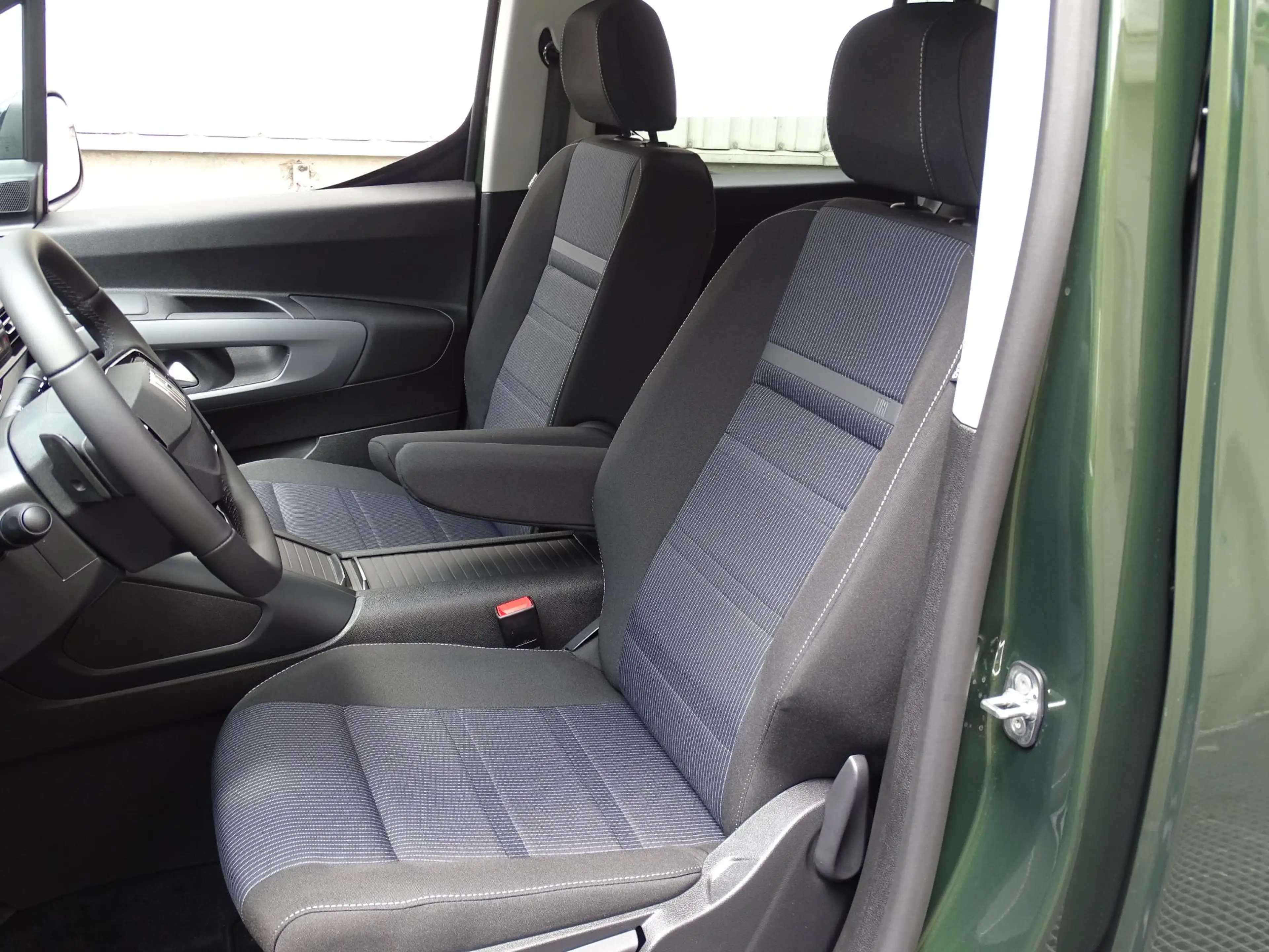Fiat Qubo L 1.5 BlueHDI 130 S&S AT La Prima Long 7 seats gps — photo 9