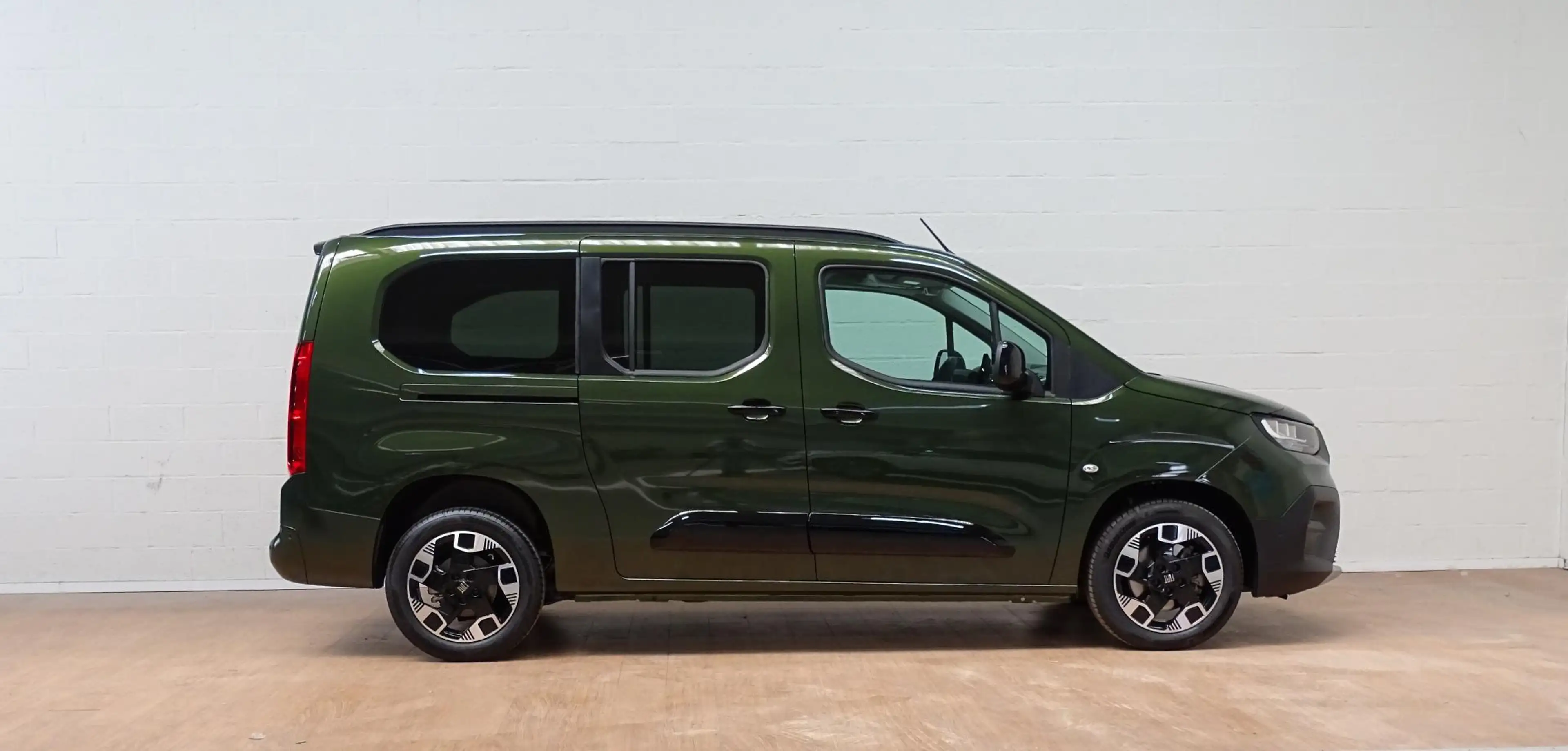 Fiat Qubo L 1.5 BlueHDI 130 S&S AT La Prima Long 7 seats gps — photo 5