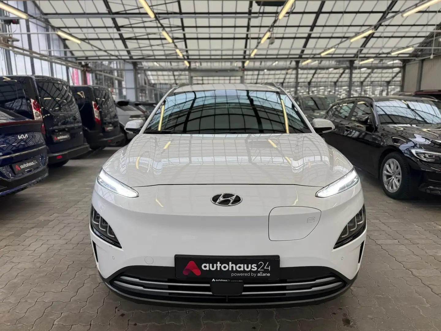 Hyundai Kona Trend 64 kWh|ACC|Navi|Kamera|LED Blanc - 2