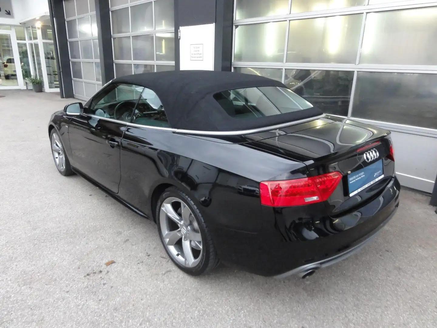 Audi A5 Cabrio 1,8 TFSI   S-LINE Schwarz - 2