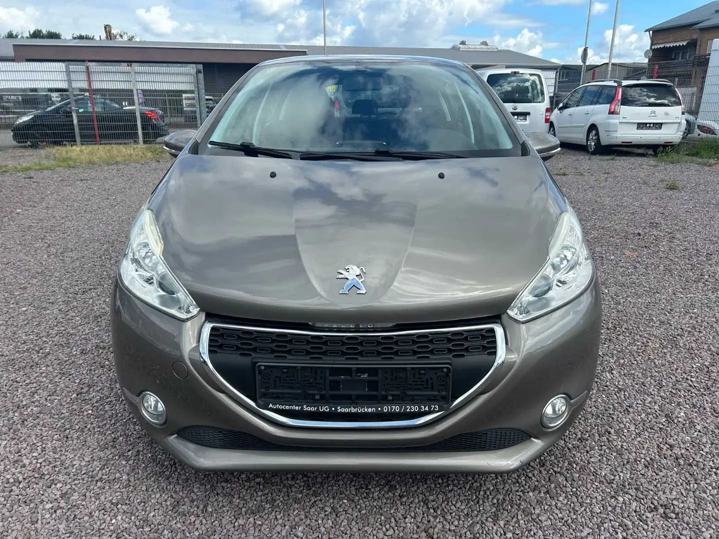 Peugeot 208 Active 1.4 *Navi* TÜV 05/27*Tempomat* Grau - 2