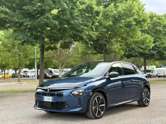 Lancia Ypsilon Ypsilon 1.2 mhev LX e-dct “blu”