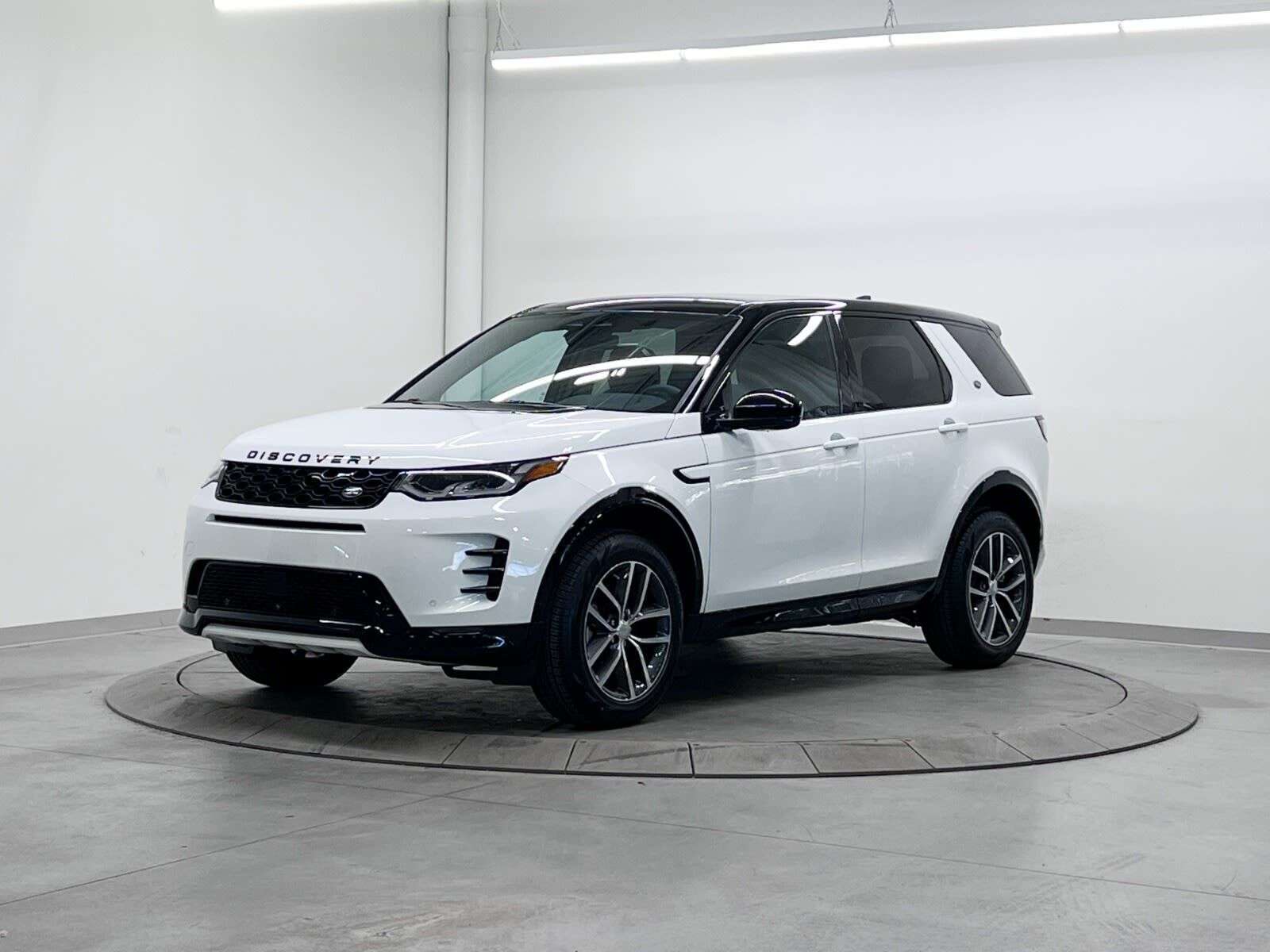 2025 Land Rover Discovery Sport Dynamic SE 4WD